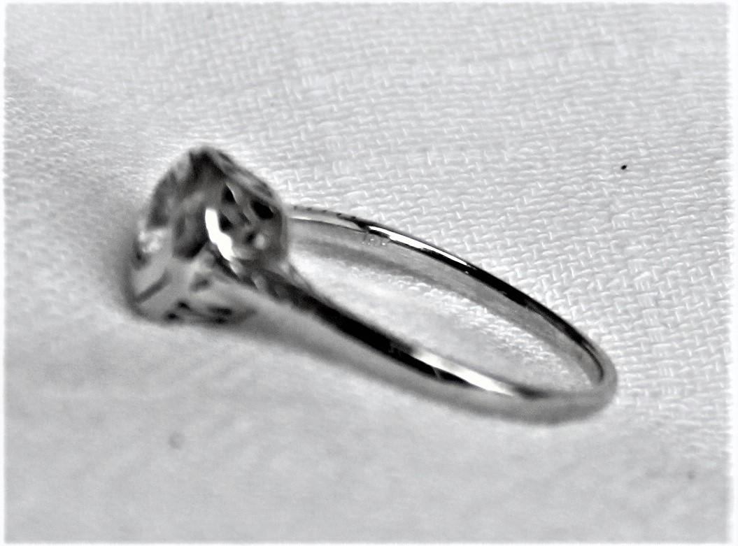 Antique Edwardian Ladies 18-Karat White Gold and Diamond Solitaire Ring 1