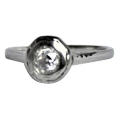 Antique Edwardian Ladies 18-Karat White Gold and Diamond Solitaire Ring