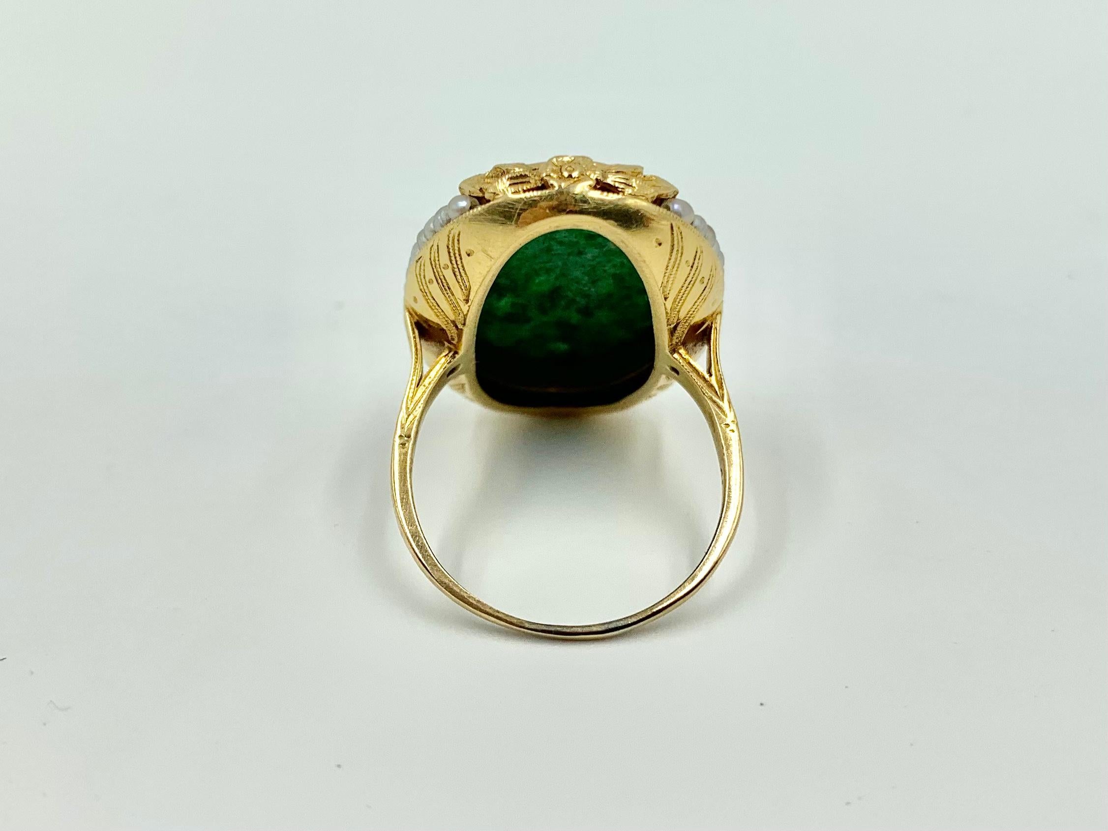Antique Edwardian Large Chinese Carved Jade, Natural Pearl 14K Yellow Gold Ring For Sale 1