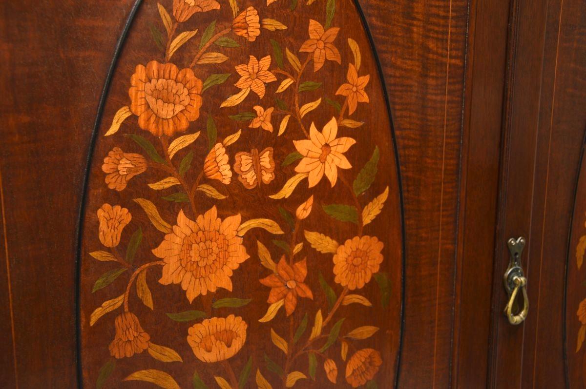 Antique Edwardian Linen Press by Maple and Co For Sale 3