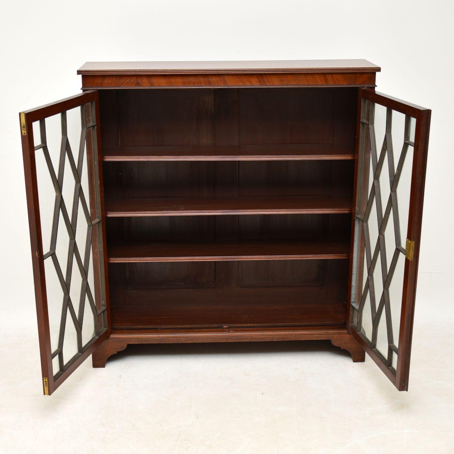 Mid-20th Century Antique Edwardian Mahogany Bookcase