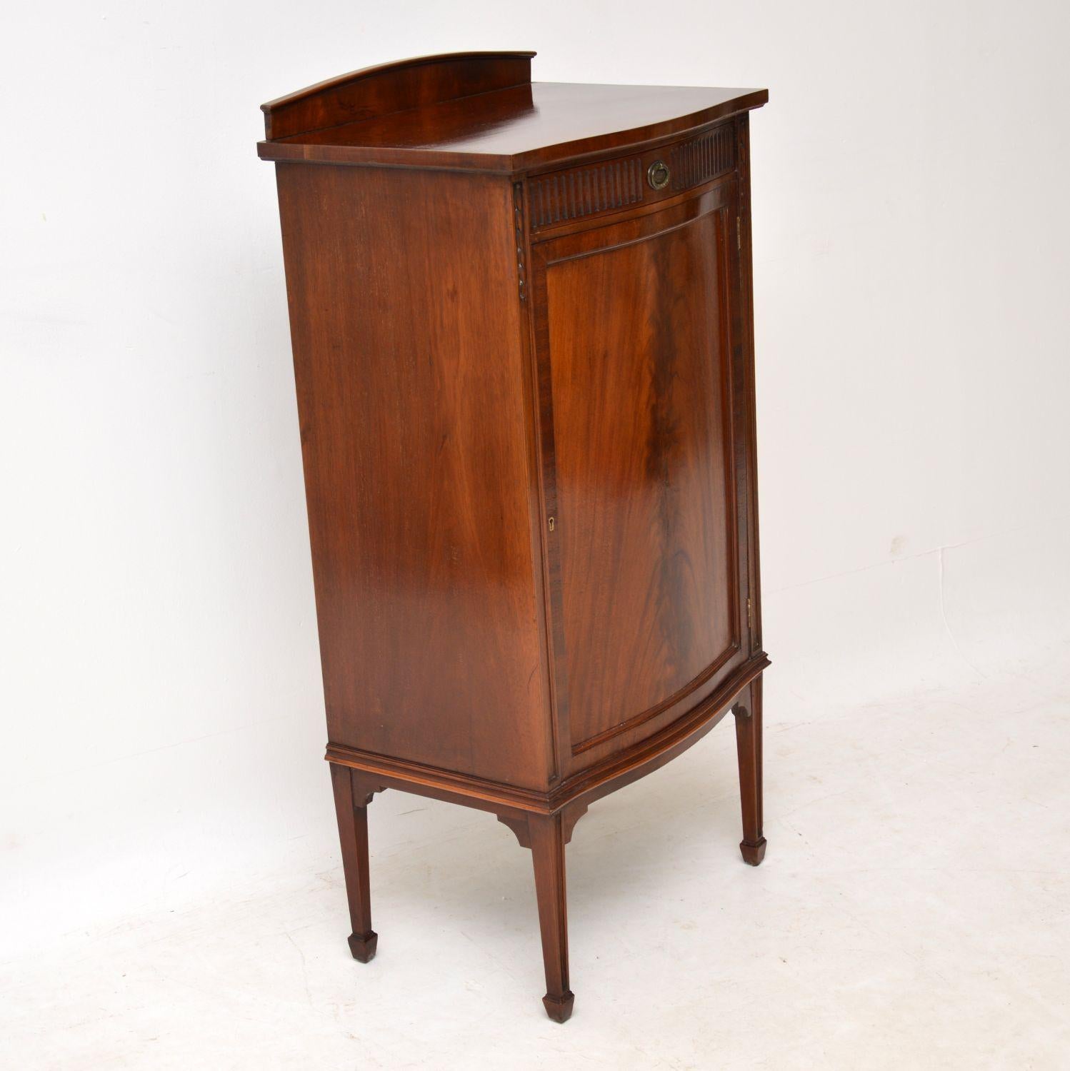Antique Edwardian Mahogany Cabinet In Good Condition In London, GB