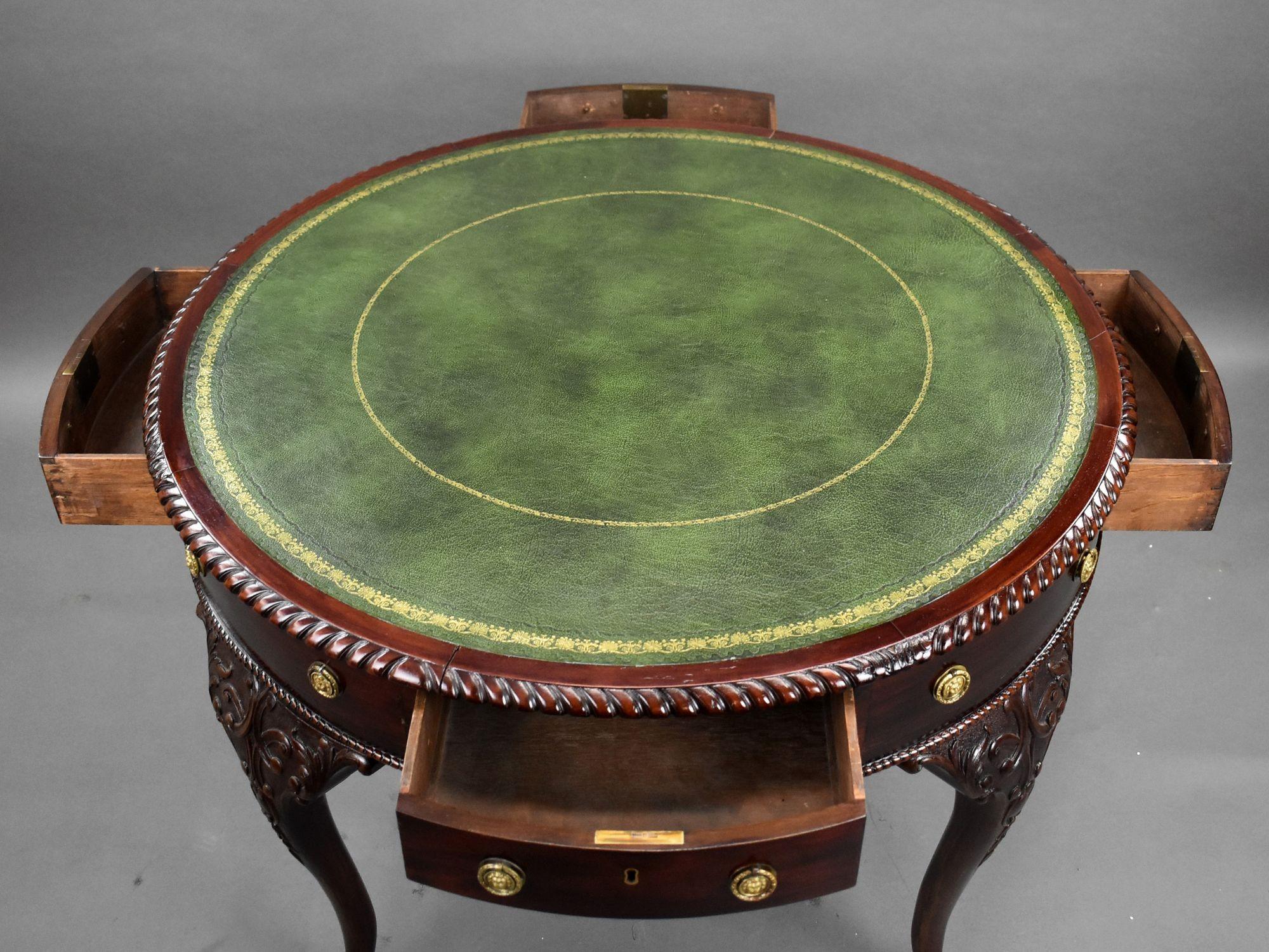 Ancienne table à tambour en acajou de l'époque édouardienne en vente 6