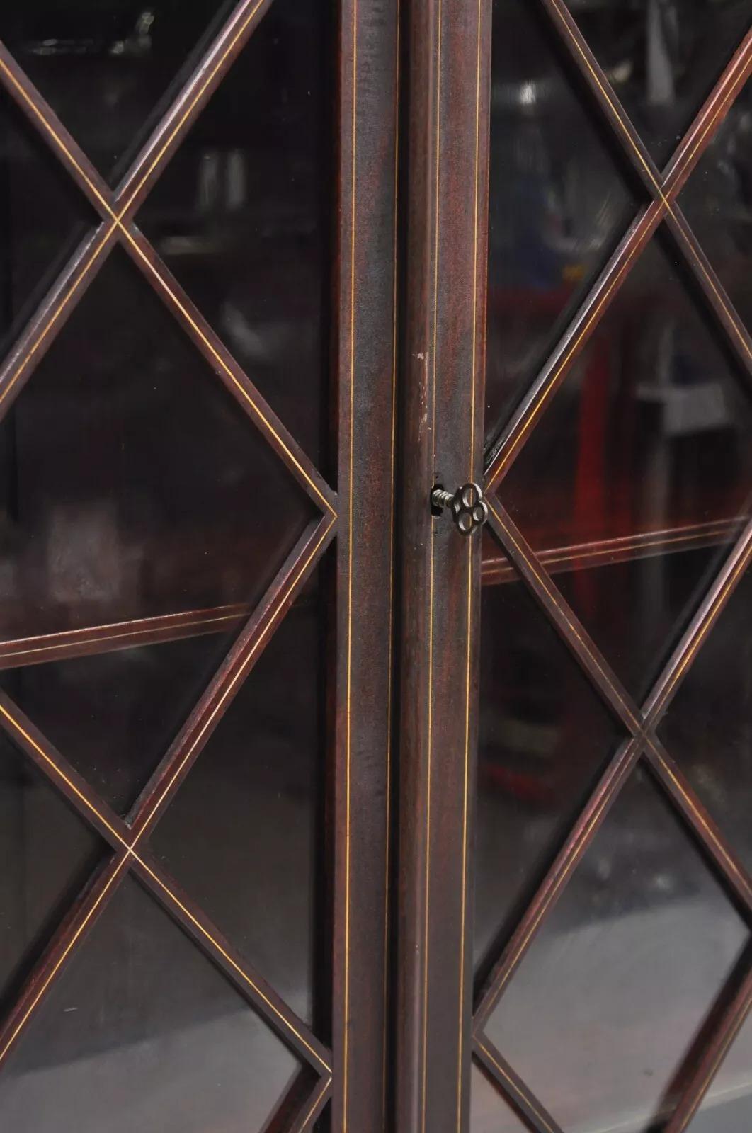 Antigua librería eduardiana de caoba con incrustaciones de celosía de 2 puertas y 52
