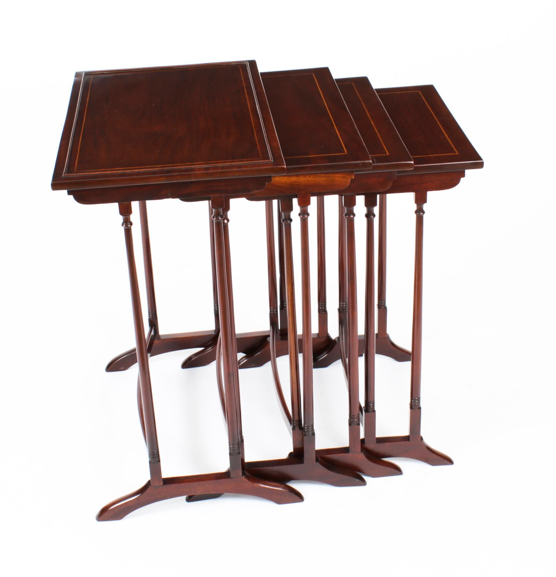 Antique Edwardian Mahogany Nest of Four Tables Early 20th Century In Good Condition For Sale In London, GB