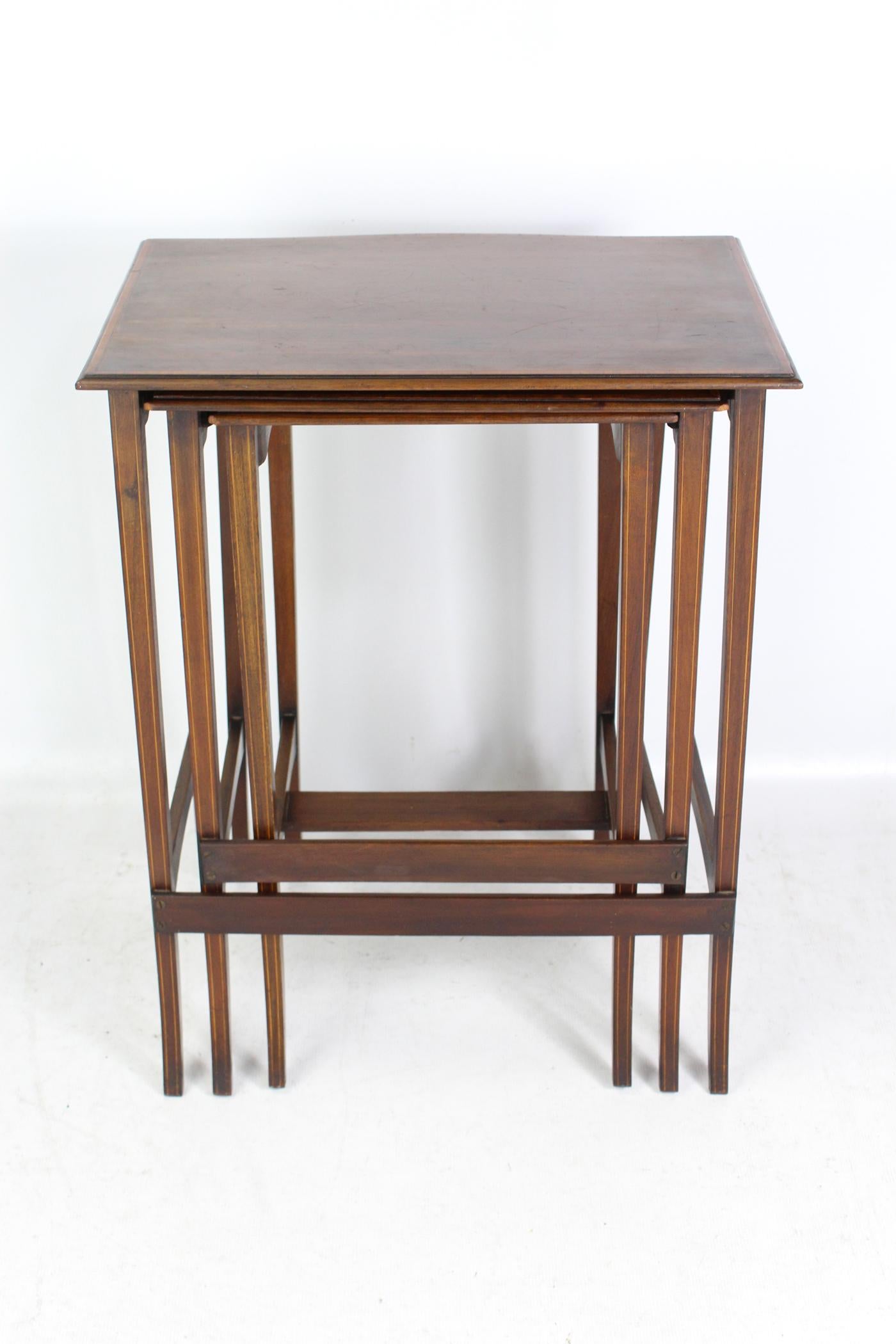 20th Century Antique Edwardian Mahogany Nest of Tables Nesting Coffee Tables English, 1910 For Sale