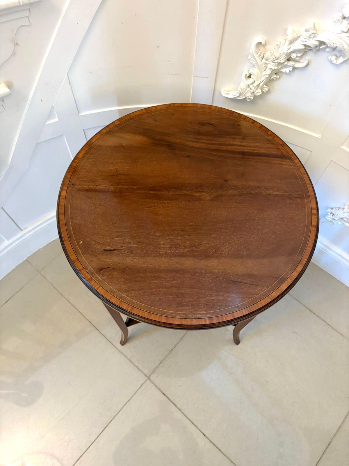 Antique Edwardian Mahogany Occasional / Lamp Table For Sale 3