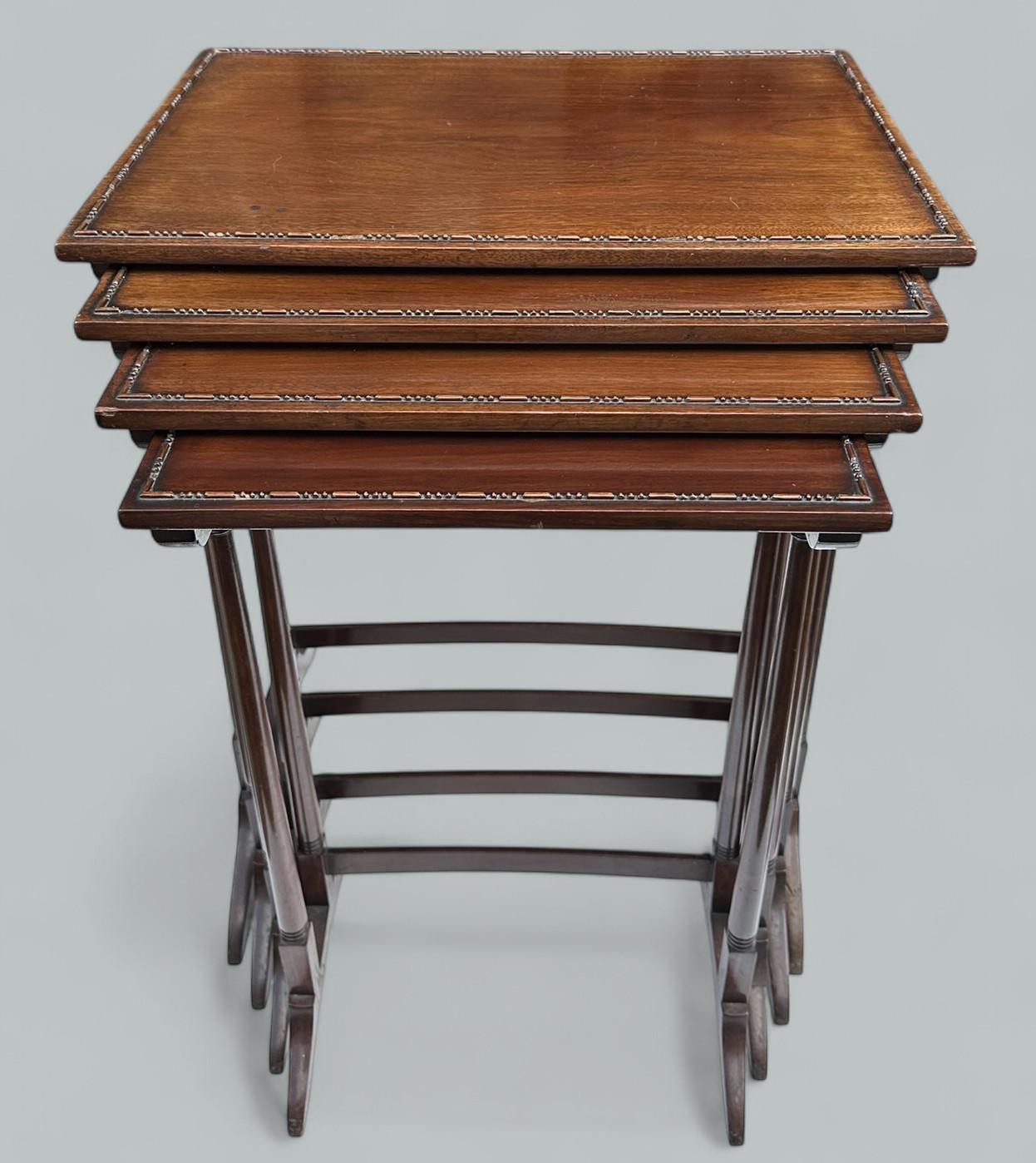 British Antique Edwardian Mahogany Quartetto Set Nest of Four Occasional Tables 1900 For Sale