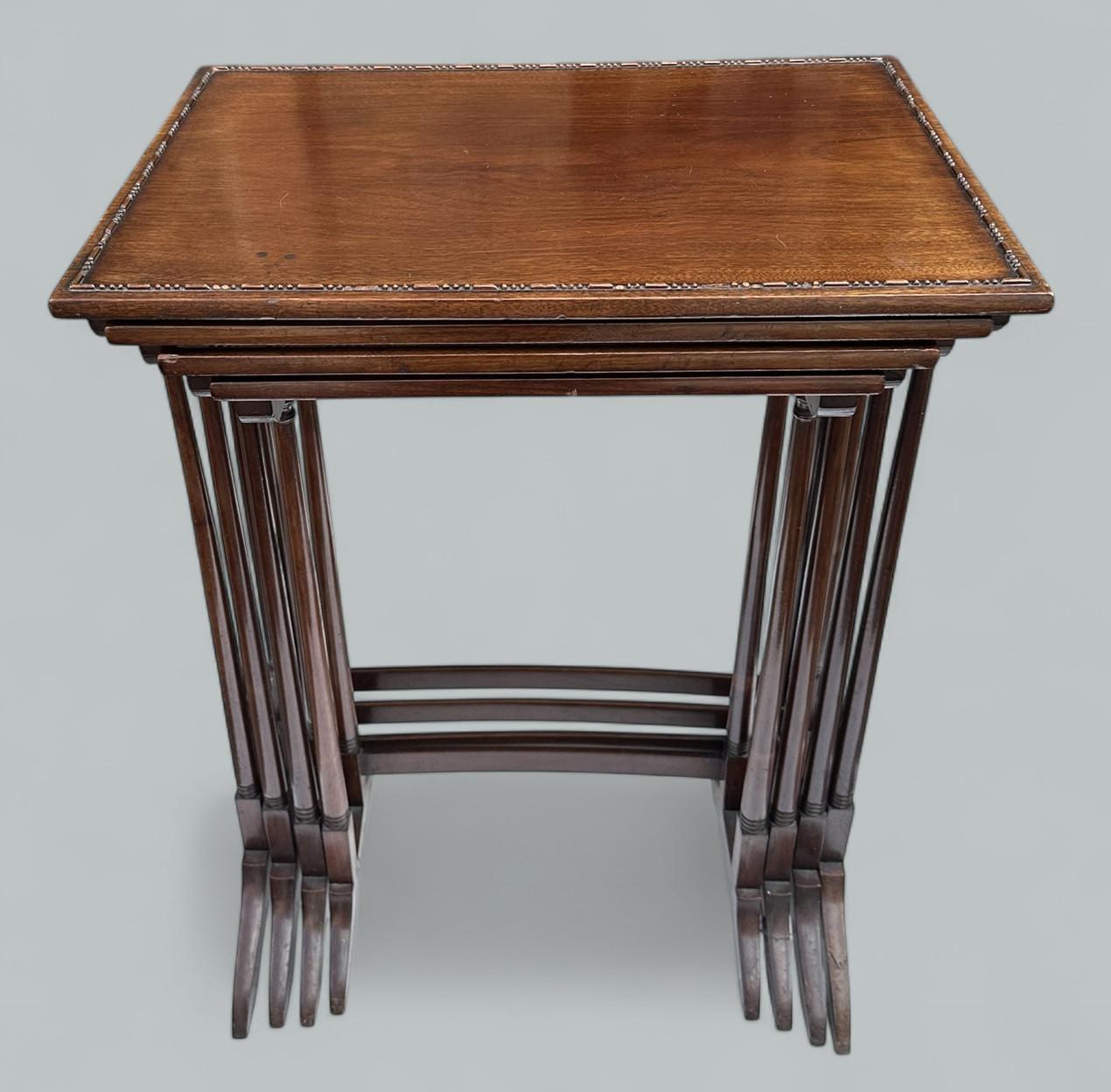 Polished Antique Edwardian Mahogany Quartetto Set Nest of Four Occasional Tables 1900 For Sale