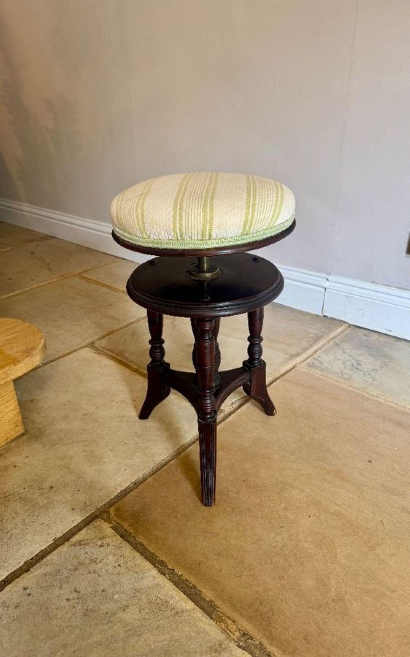 20th Century Antique Edwardian mahogany revolving piano stool For Sale