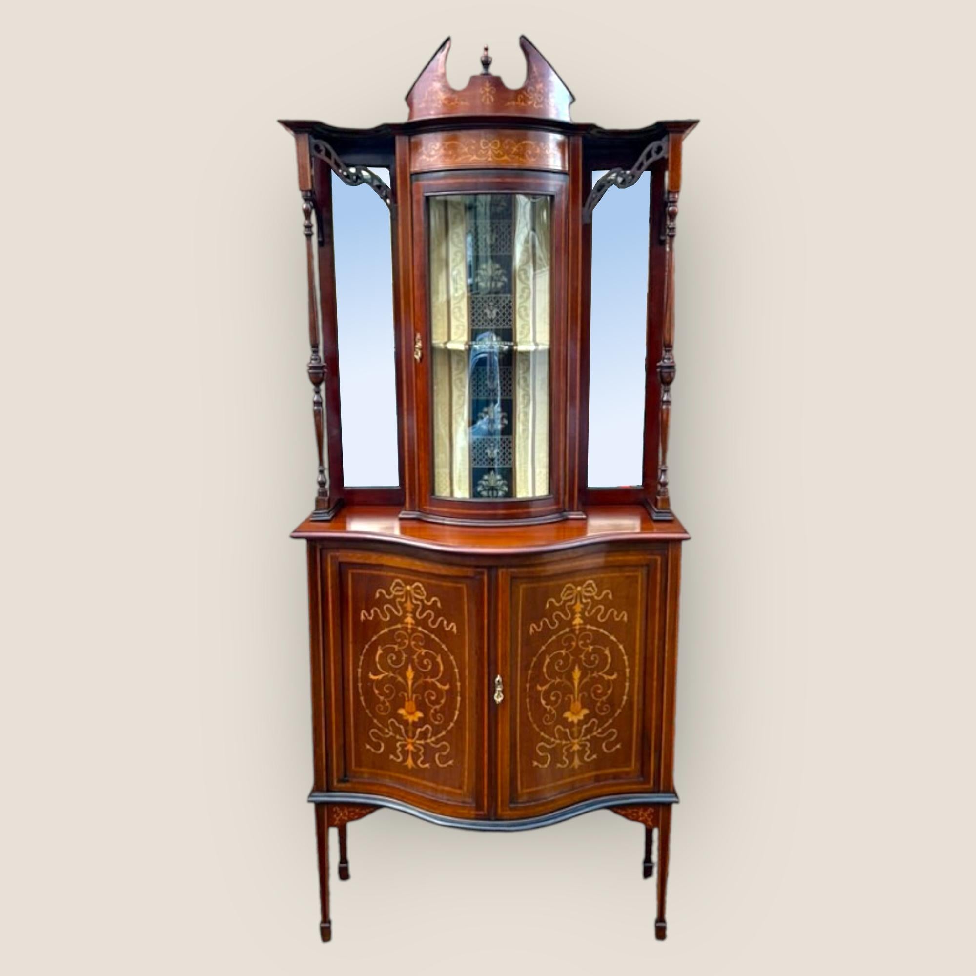 Antico mobile da esposizione e credenza in mogano e legno satinato intarsiato in vetro in vendita 2