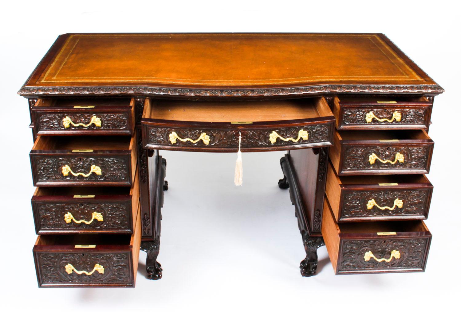 Antique Edwardian Mahogany Serpentine Kneehole Desk, Early 20th Century 8