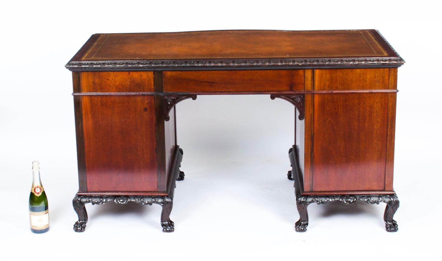 Antique Edwardian Mahogany Serpentine Kneehole Desk, Early 20th Century 15