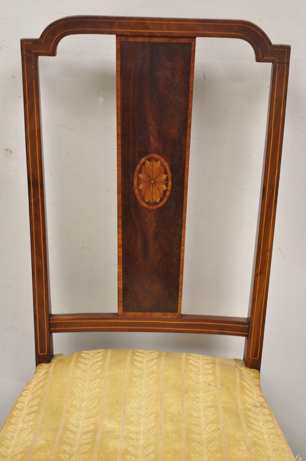 Antique Edwardian Mahogany Side Chair with Pencil and Pinwheel Inlay In Good Condition For Sale In Philadelphia, PA