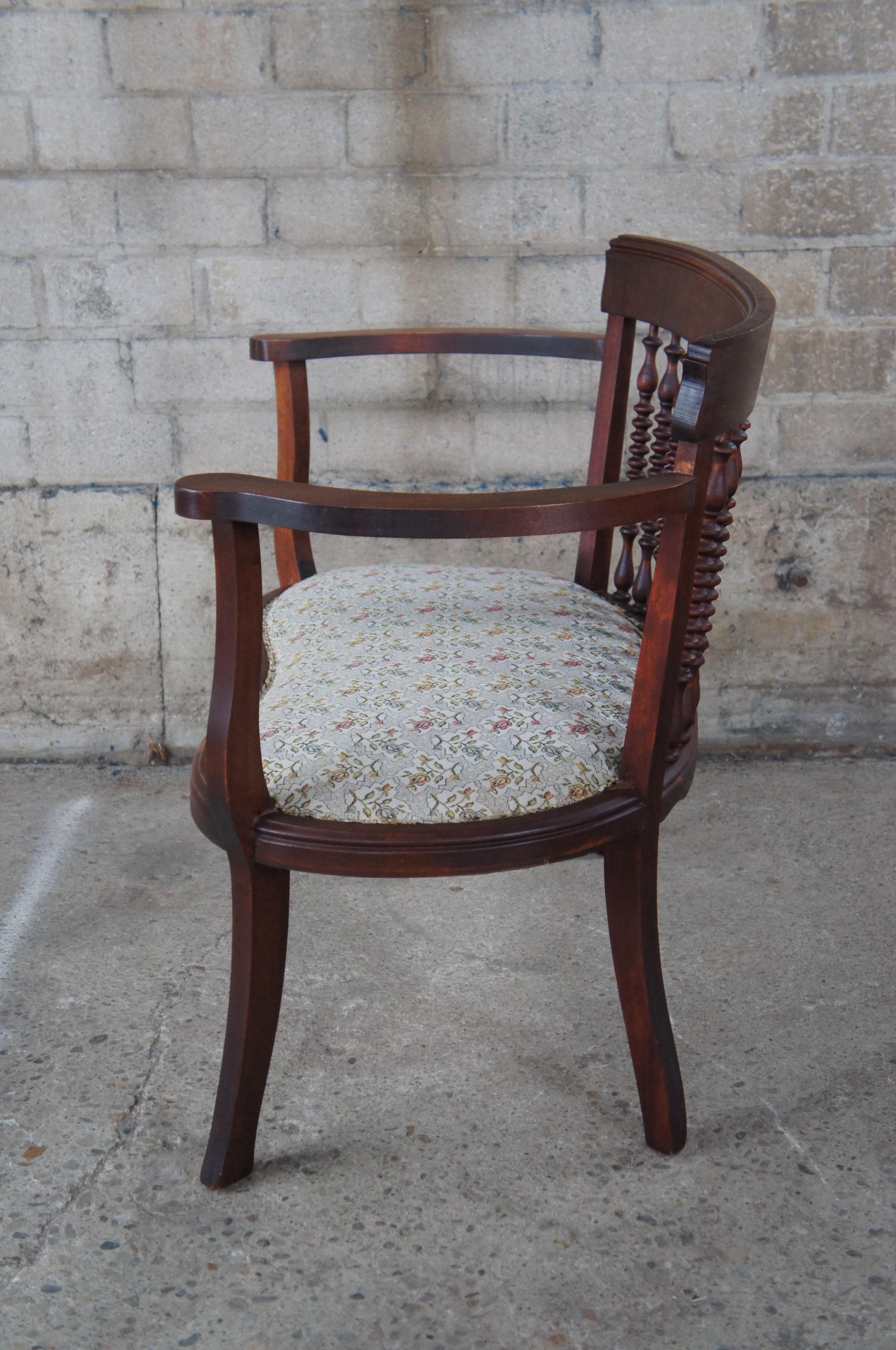 Antique Edwardian Mahogany Spindled Barrel Back Kidney Shaped Floral Seat Settee For Sale 4