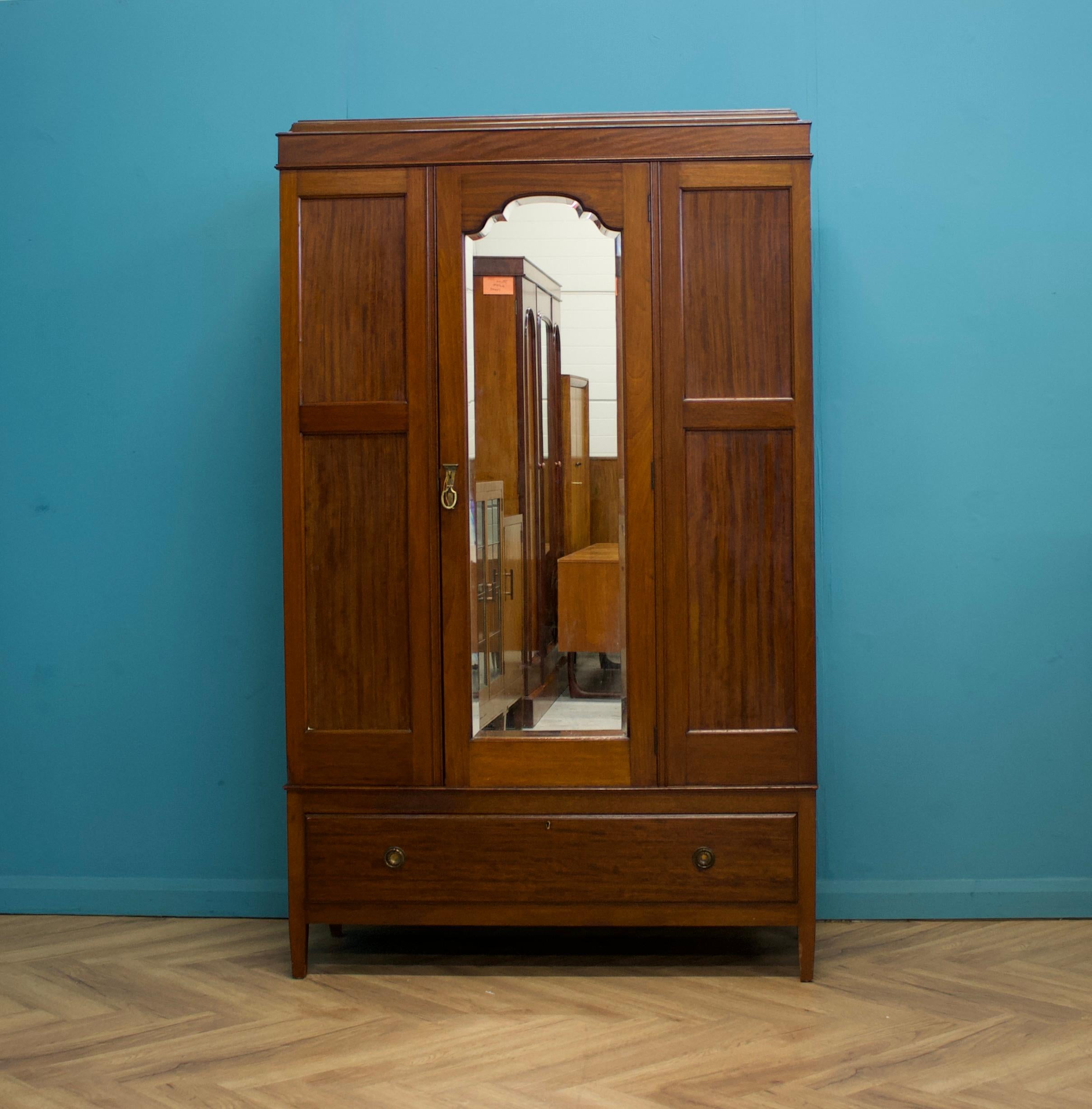 Antiker Edwardianischer Mahagoni Kleiderschrank oder A. Hall Schrank Schrank, 1900s (Britisch) im Angebot