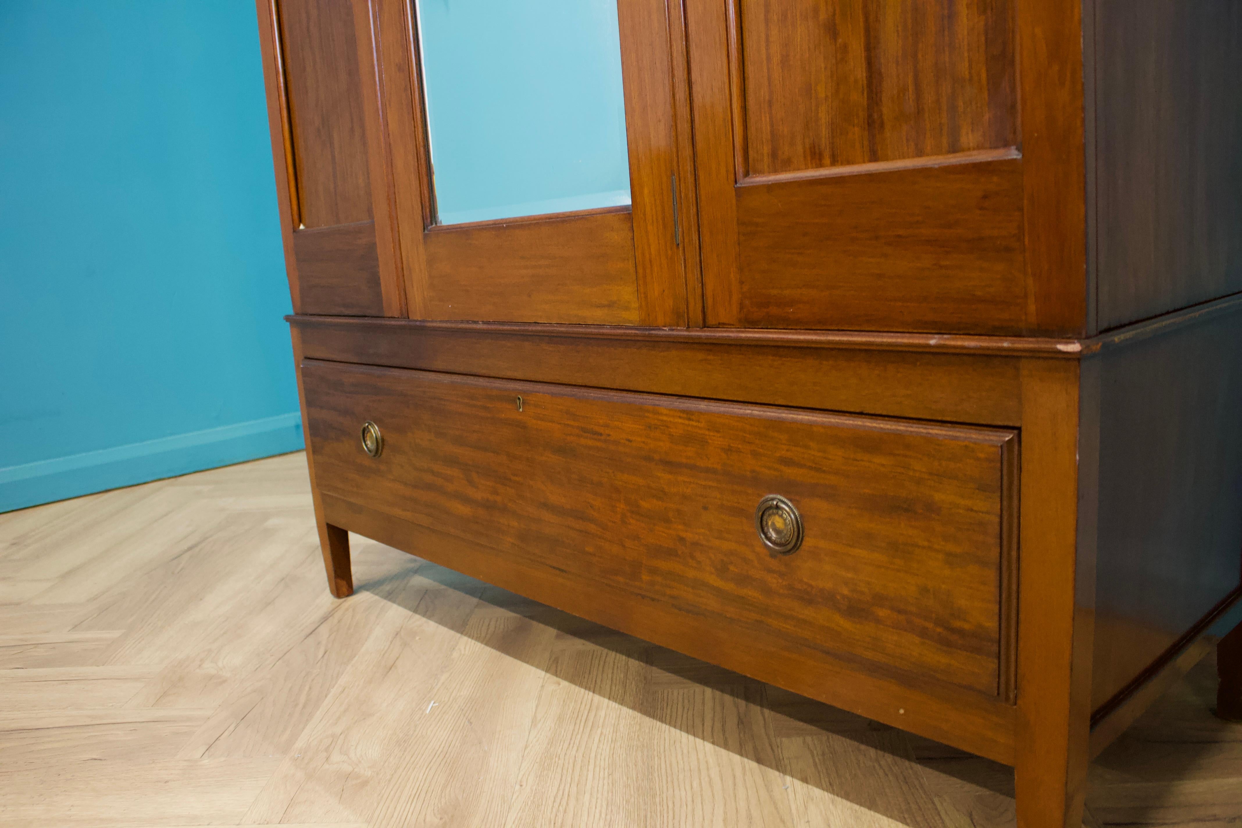 Antiker Edwardianischer Mahagoni Kleiderschrank oder A. Hall Schrank Schrank, 1900s (Holzarbeit) im Angebot