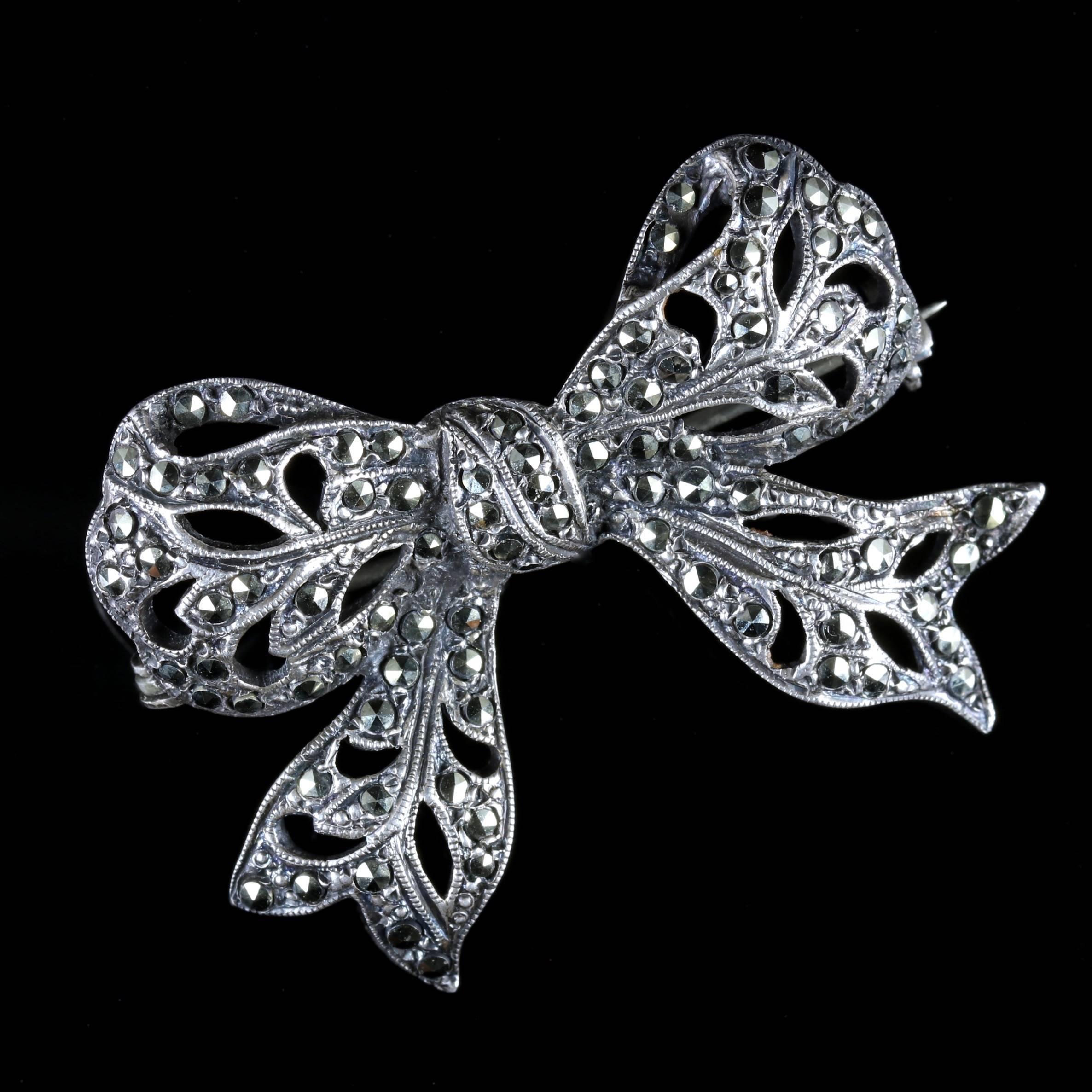 Antique Edwardian Marcasite Bow Brooch Silver, circa 1910 In Excellent Condition For Sale In Lancaster, Lancashire