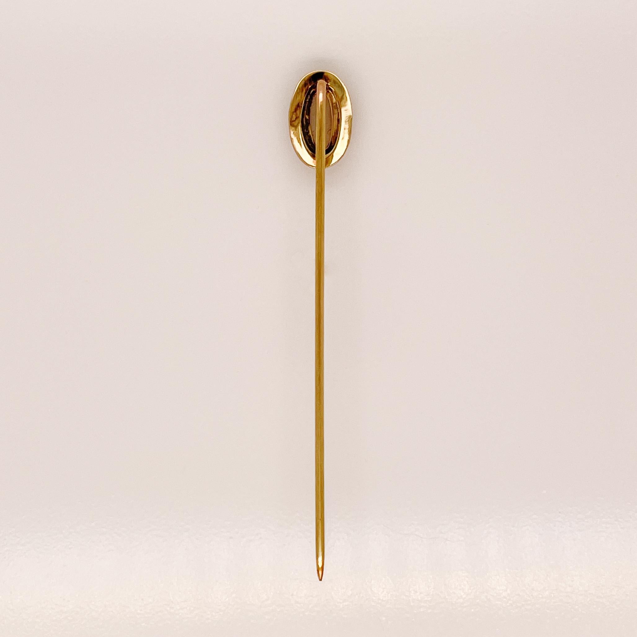 Antique Edwardian Moonstone Cabochon & Gold Stick Pin For Sale 1