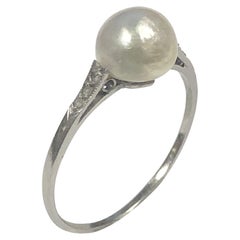 Antiker edwardianischer Ring aus Platin mit natürlicher Perle und Diamant