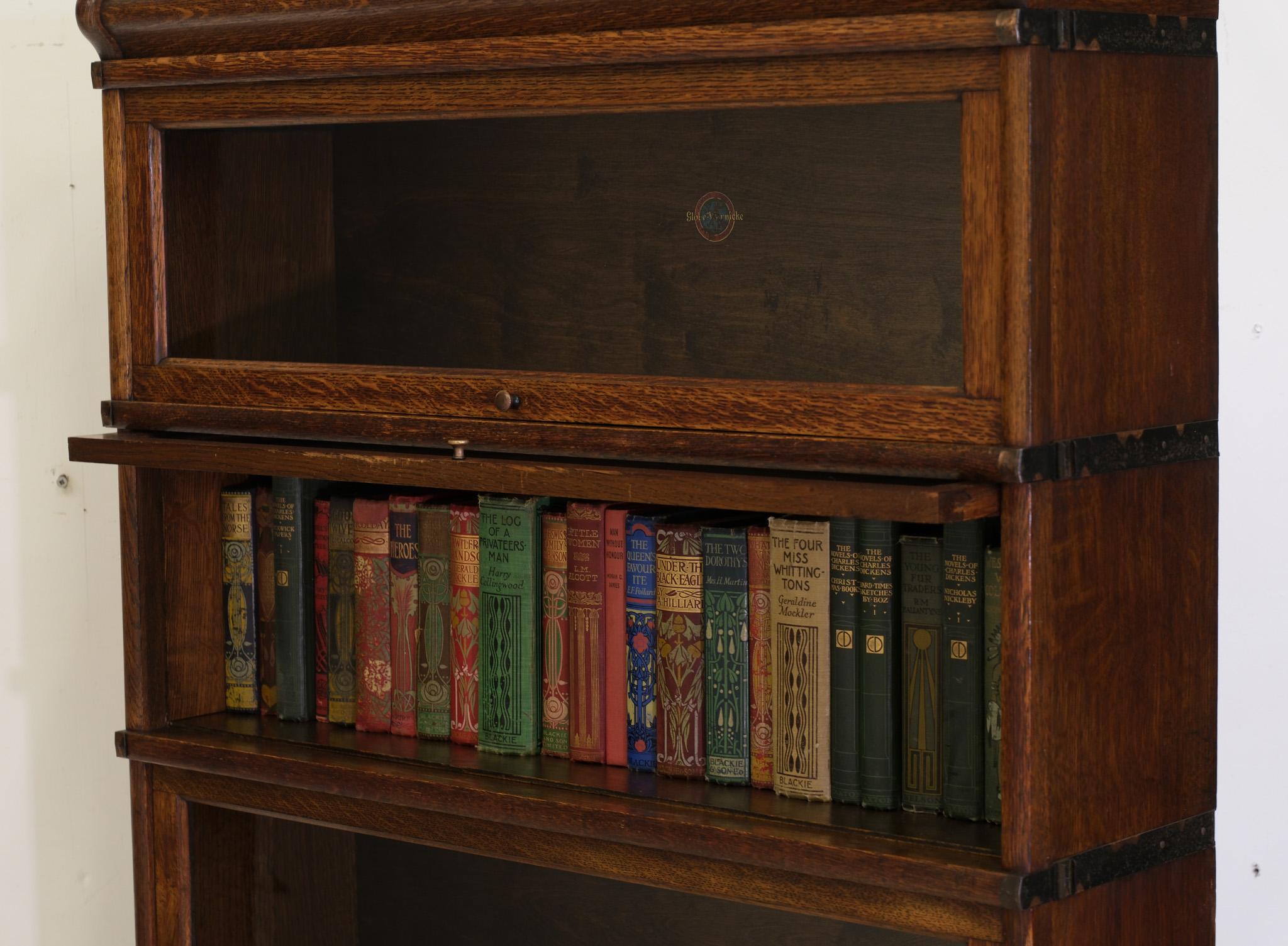Cuivre Ancienne bibliothèque Globe Wernicke en chêne de l'époque édouardienne, à cinq sections, circa 1900 en vente