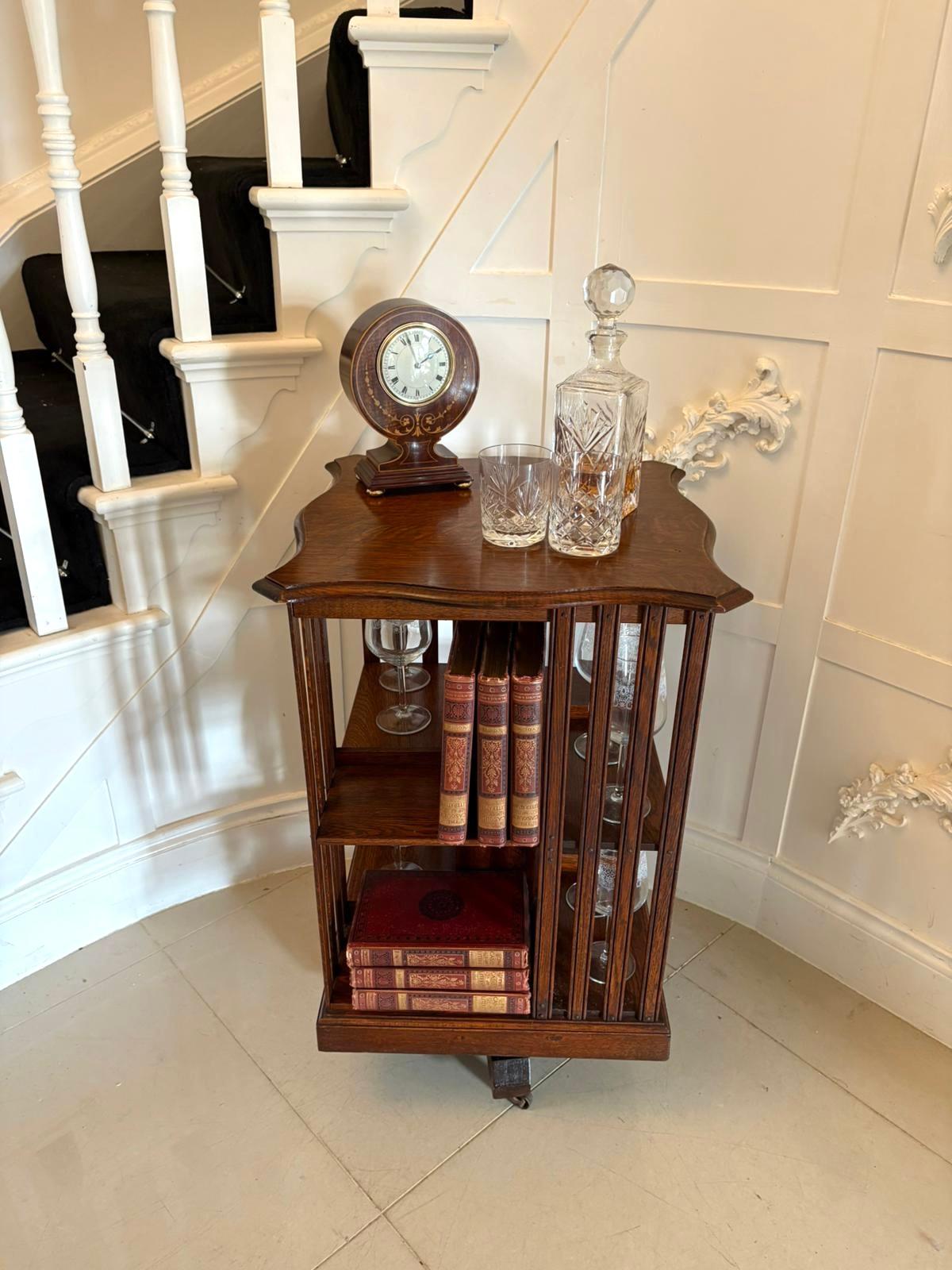 Ancienne bibliothèque tournante en Oak Oak Edwardian Bon état - En vente à Suffolk, GB
