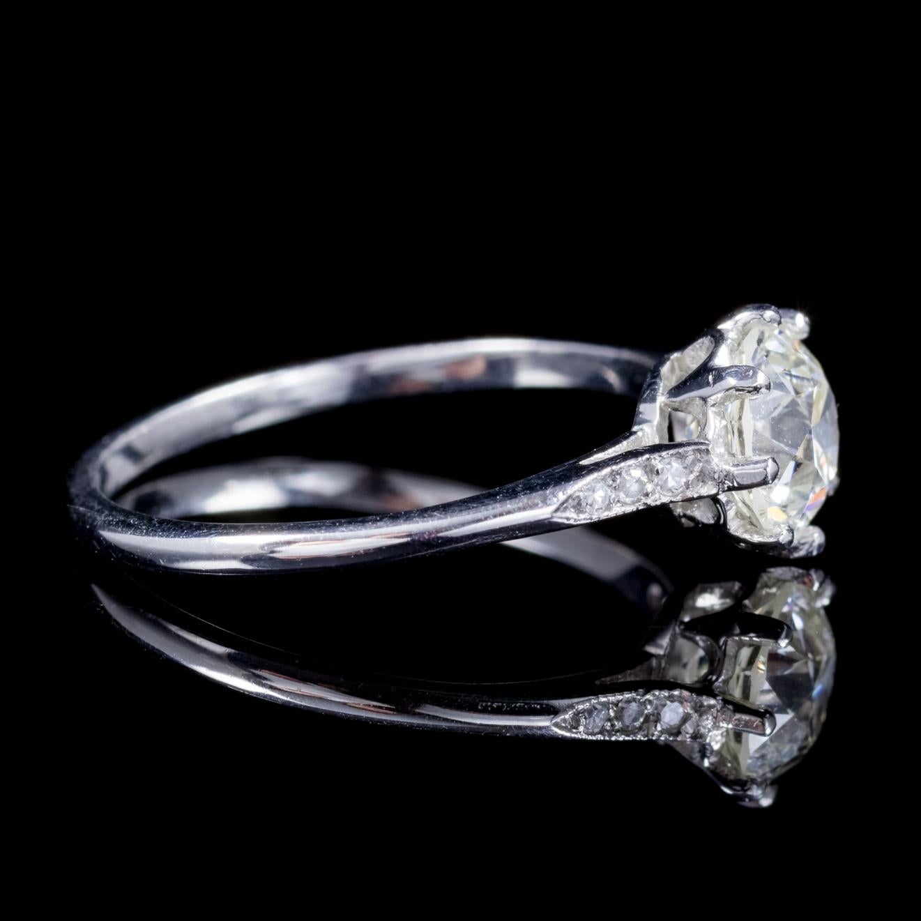 Women's Antique Edwardian Old Cut Diamond Engagement Ring 18 Carat Gold, circa 1910 For Sale