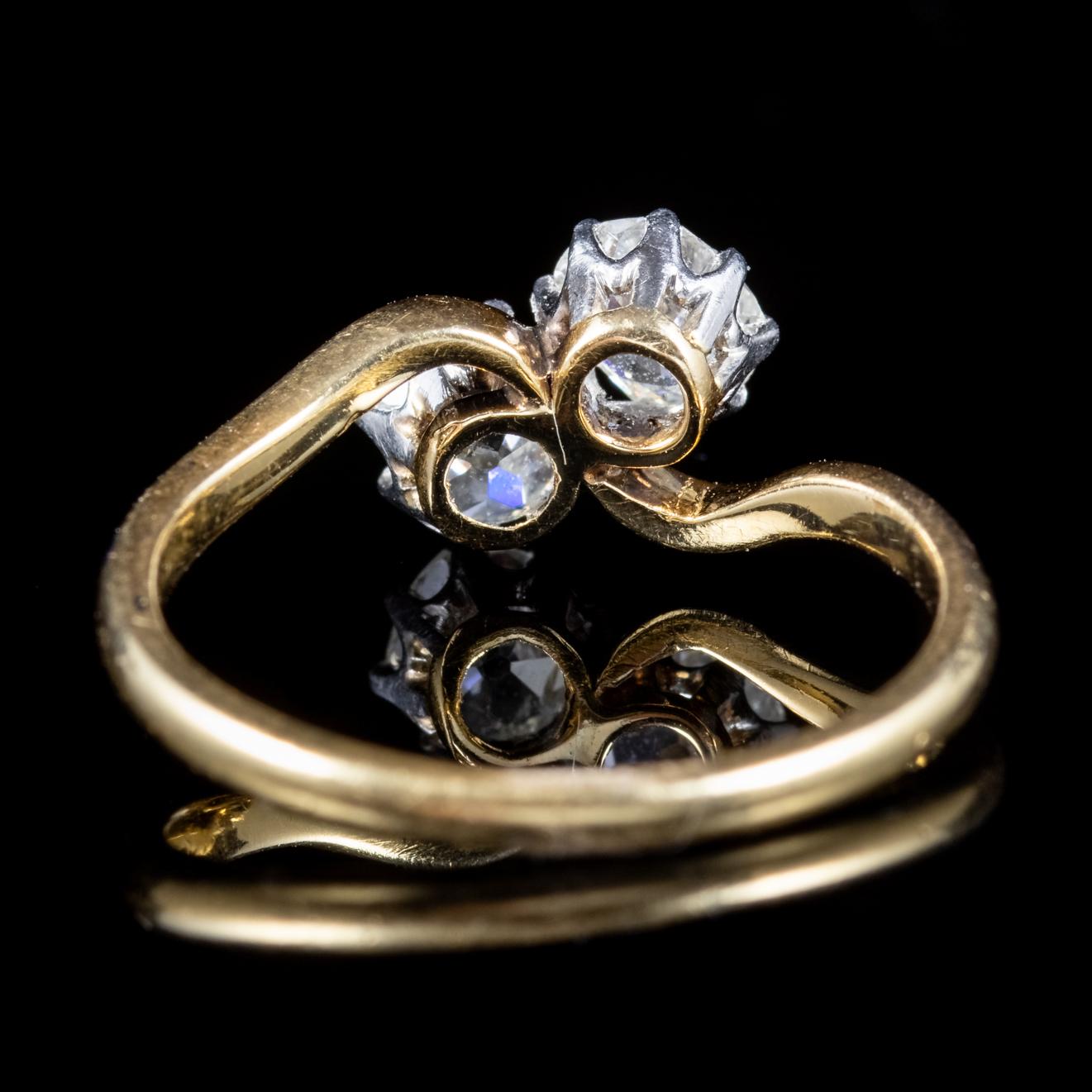 Antique Edwardian Old Cut Diamond Twist Ring 18 Carat Gold, circa 1910 In Good Condition For Sale In Lancaster, Lancashire