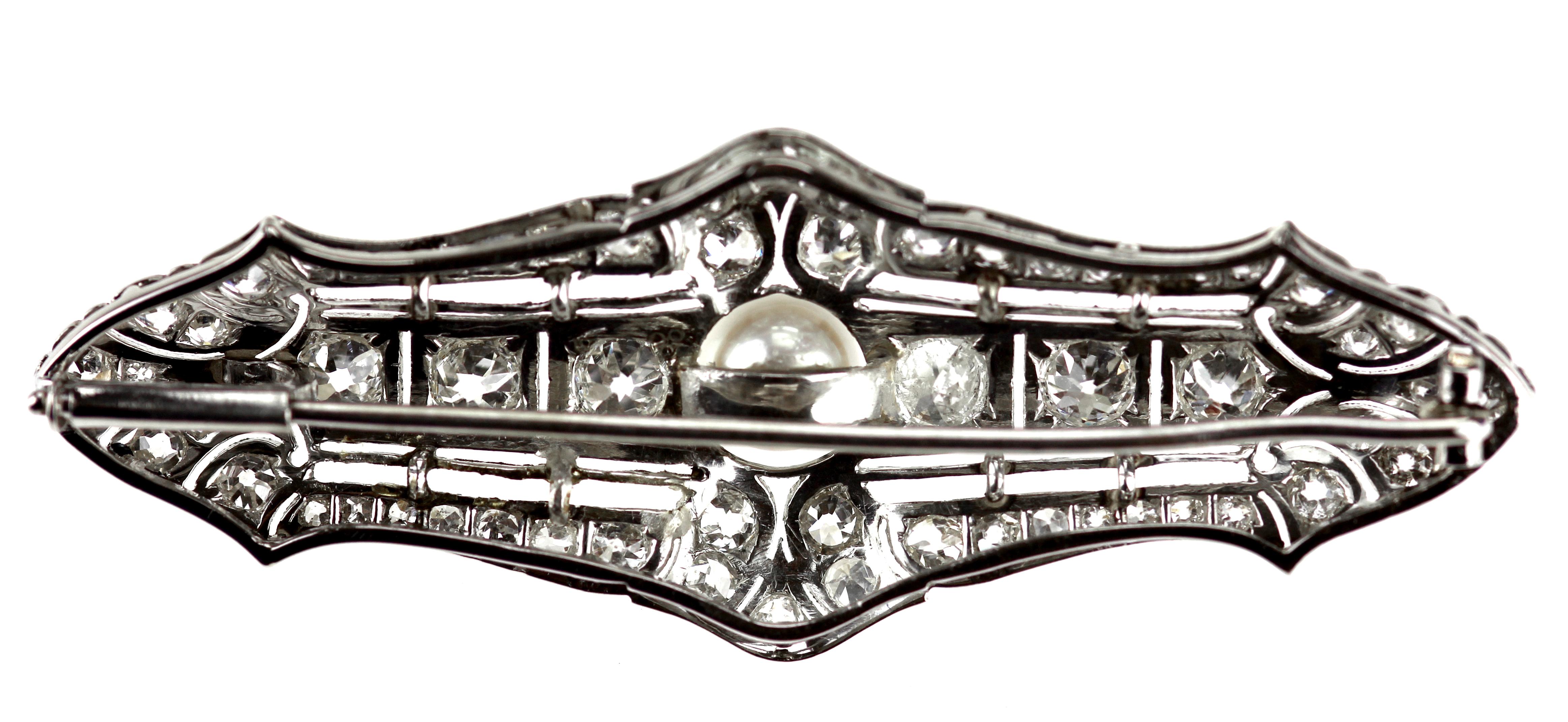 Women's Antique Edwardian Old European Cut Diamonds and Pearl Brooch in Platinum