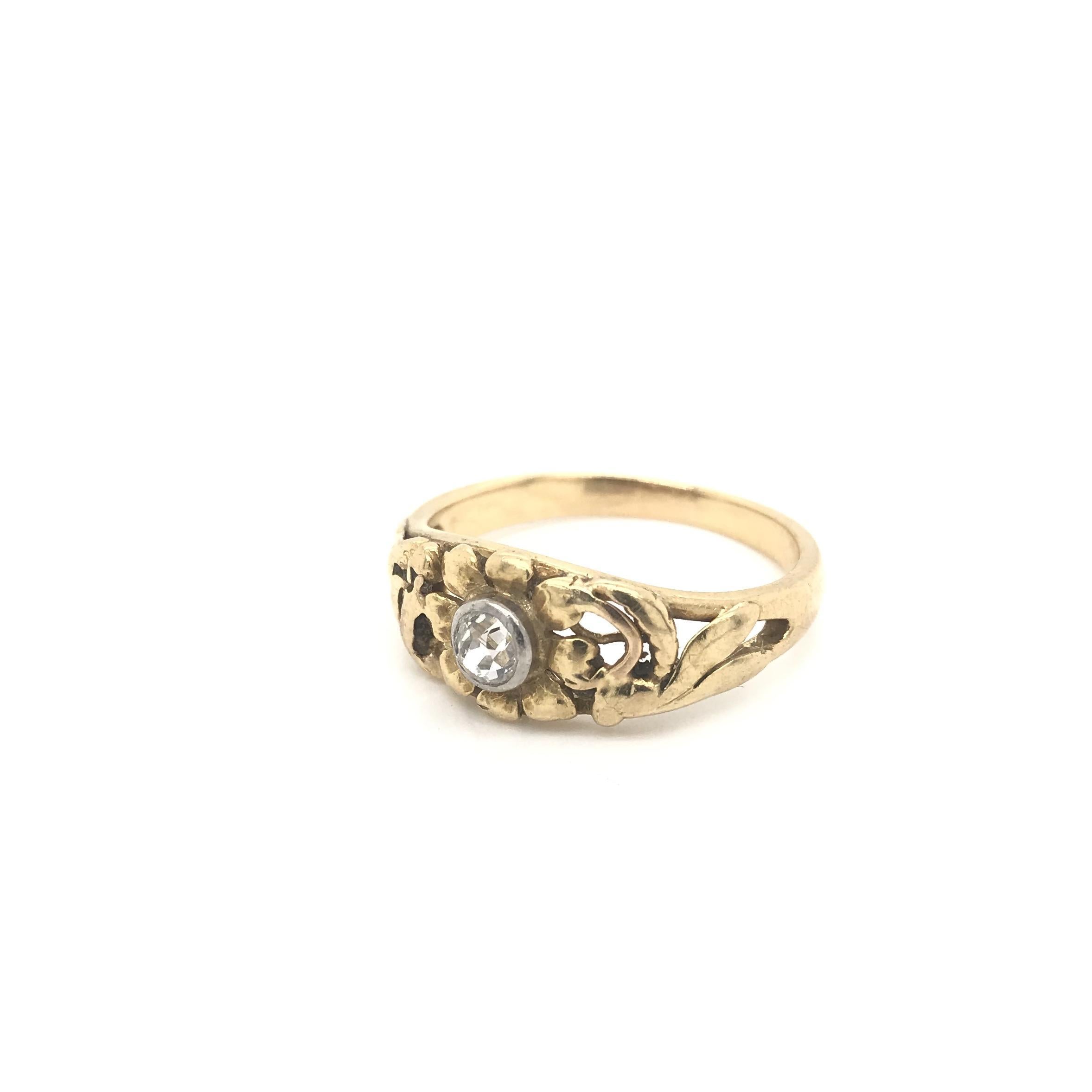 Antique Edwardian Old Mine Cut Diamond Filigree Ring In Excellent Condition In Montgomery, AL