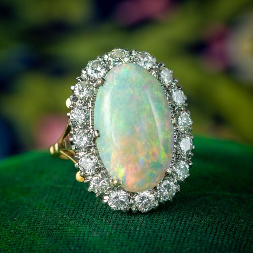Bague édouardienne ancienne en grappe d'opales et de diamants en opale de 10 carats en vente 2