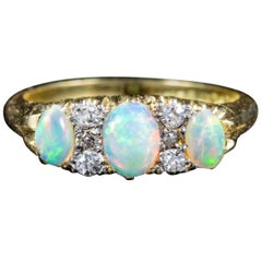 Antique Edwardian Opal Diamond Ring 18 Carat Gold Platinum, circa 1915