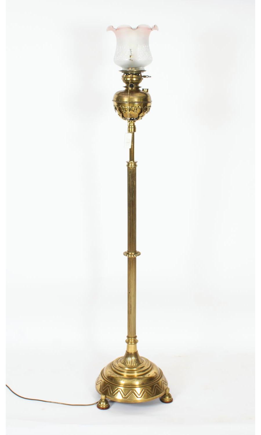 Ancienne lampe à huile standard en bronze doré d'époque édouardienne 19ème siècle en vente 3