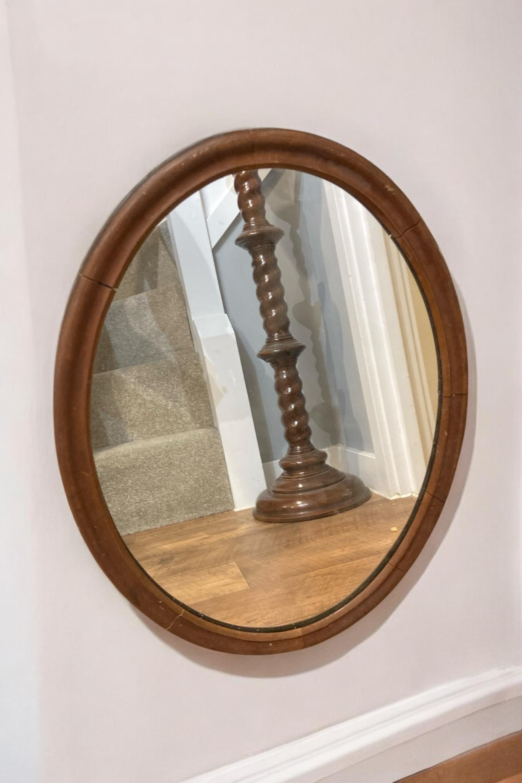 Antique Mirror ovale edoardiano con cornice in mogano in vendita 2