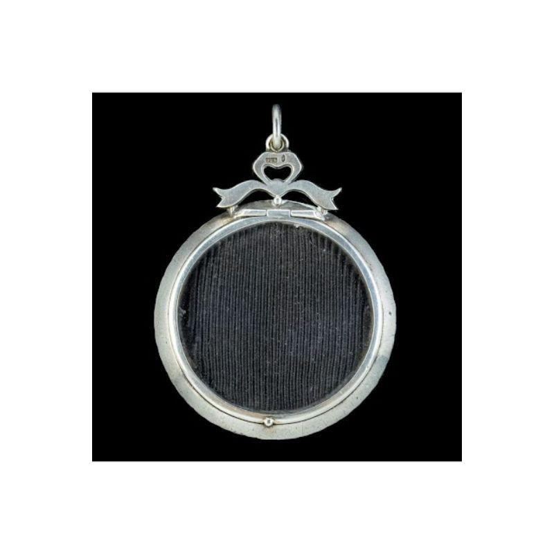 Antique Edwardian Paste Photo Locket Pendant Sterling Silver, circa 1915 In Good Condition For Sale In Kendal, GB
