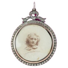 Pendentif photo édouardien ancien en argent sterling avec passepoil, vers 1915