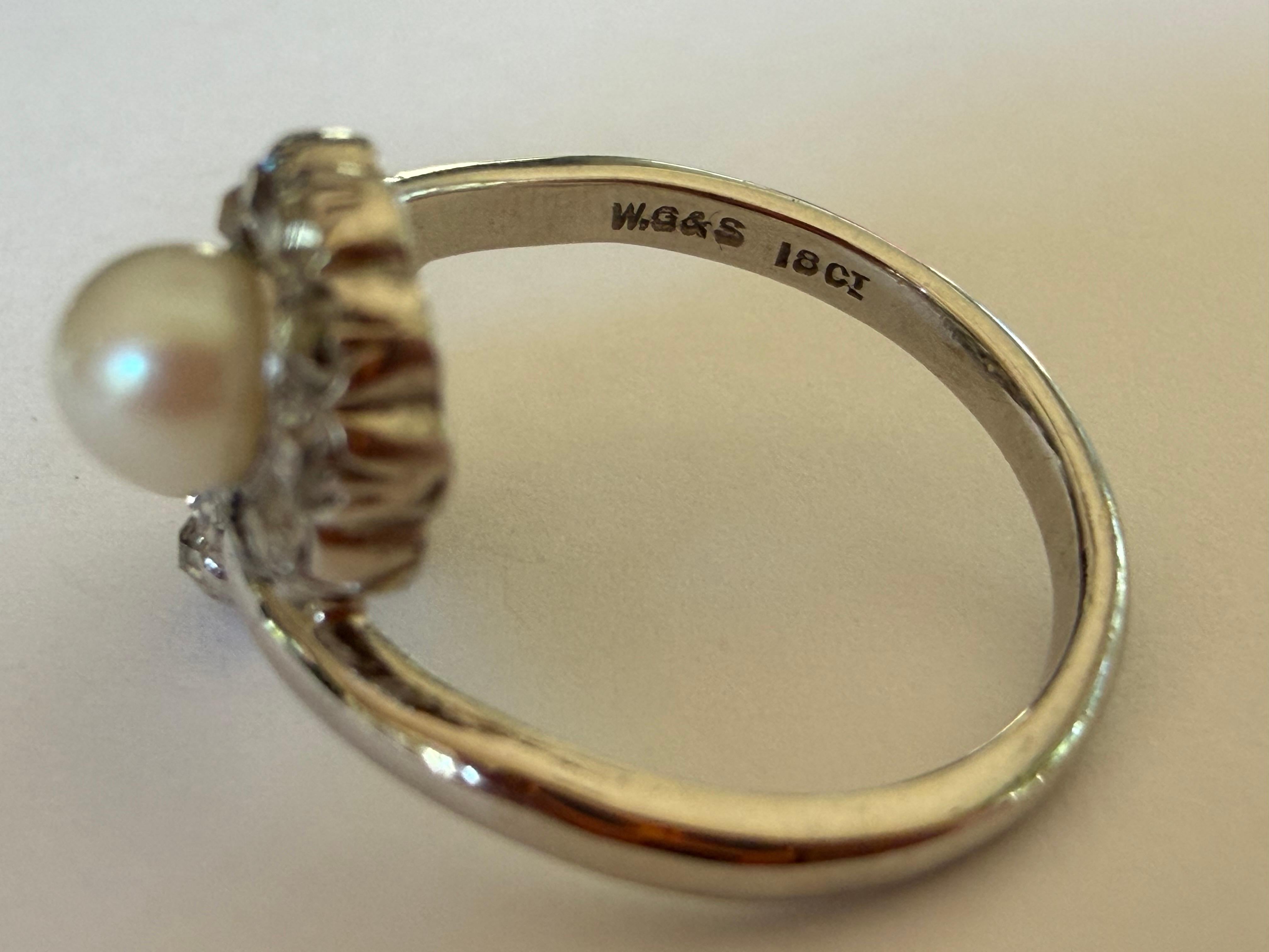 Bague bypass ancienne de style édouardien en perles et diamants par William Greenwood & Sons Pour femmes en vente