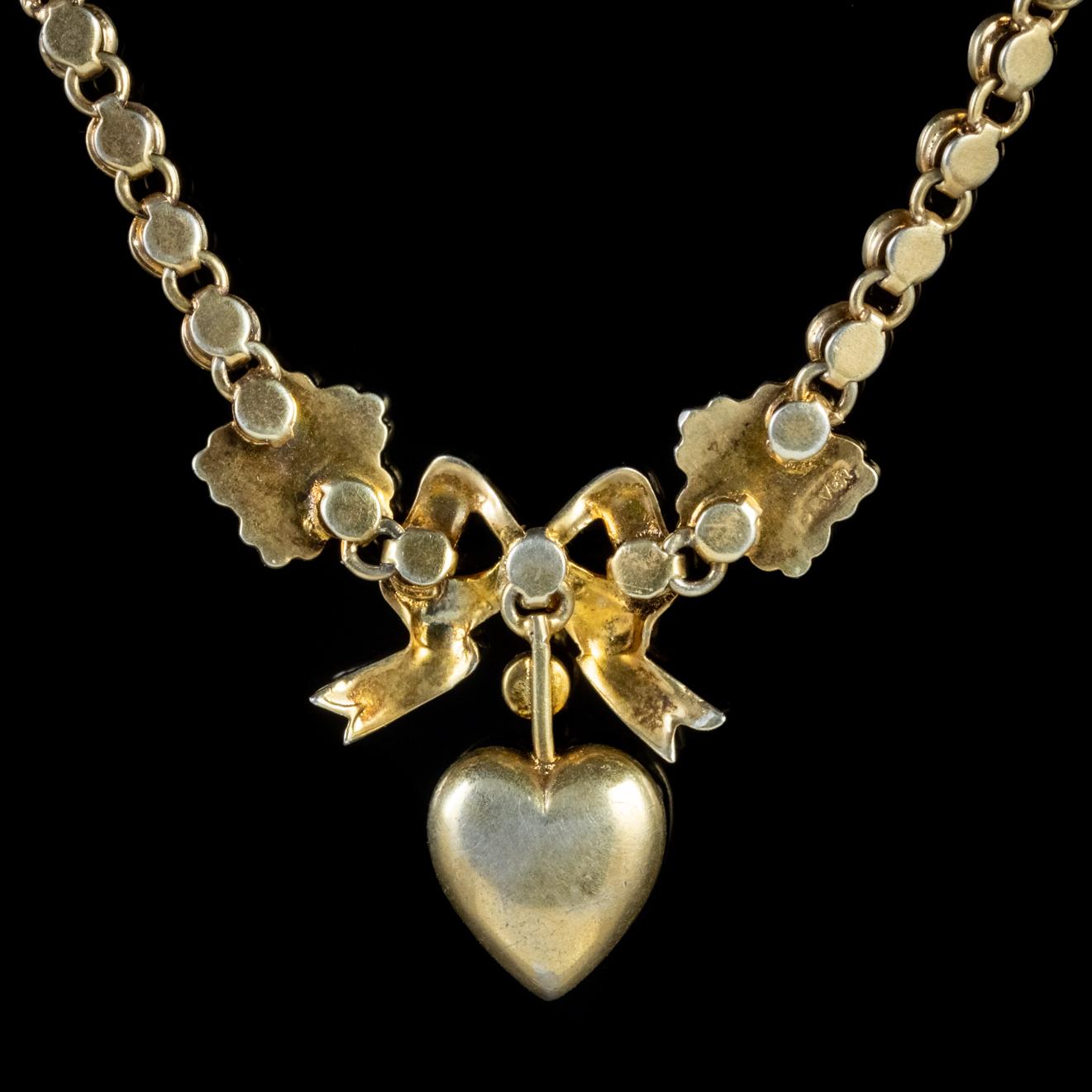 Antique Edwardian Pearl Heart Necklace Silver 15 Carat Gold, circa 1910 In Good Condition For Sale In Lancaster, Lancashire