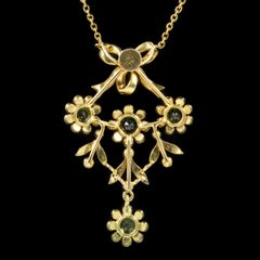 Antique Edwardian Pearl Peridot 18 Carat Gold circa 1910 Pendant Necklace