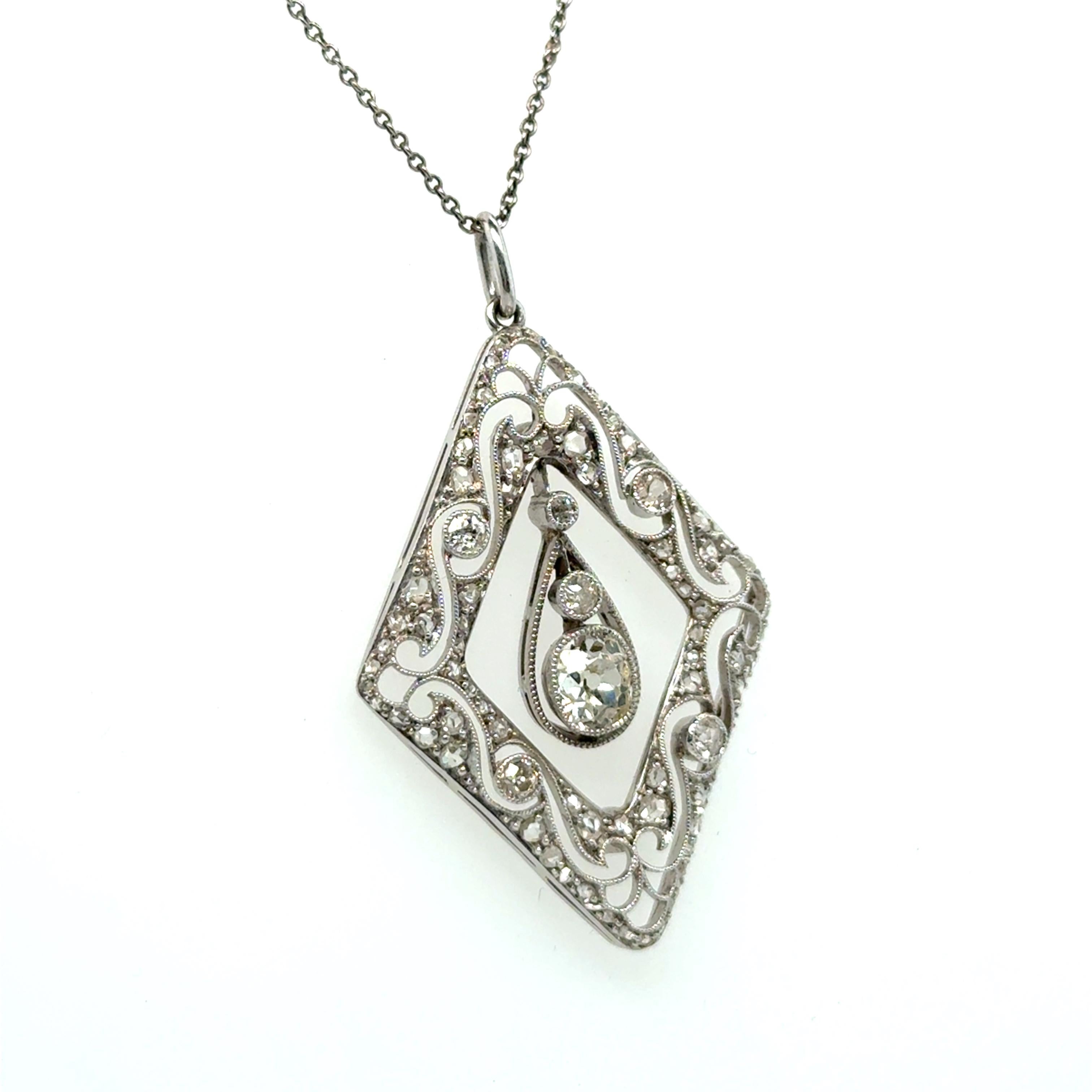 Pendentif édouardien ancien en platine et or blanc avec diamants Bon état - En vente à Lucerne, CH