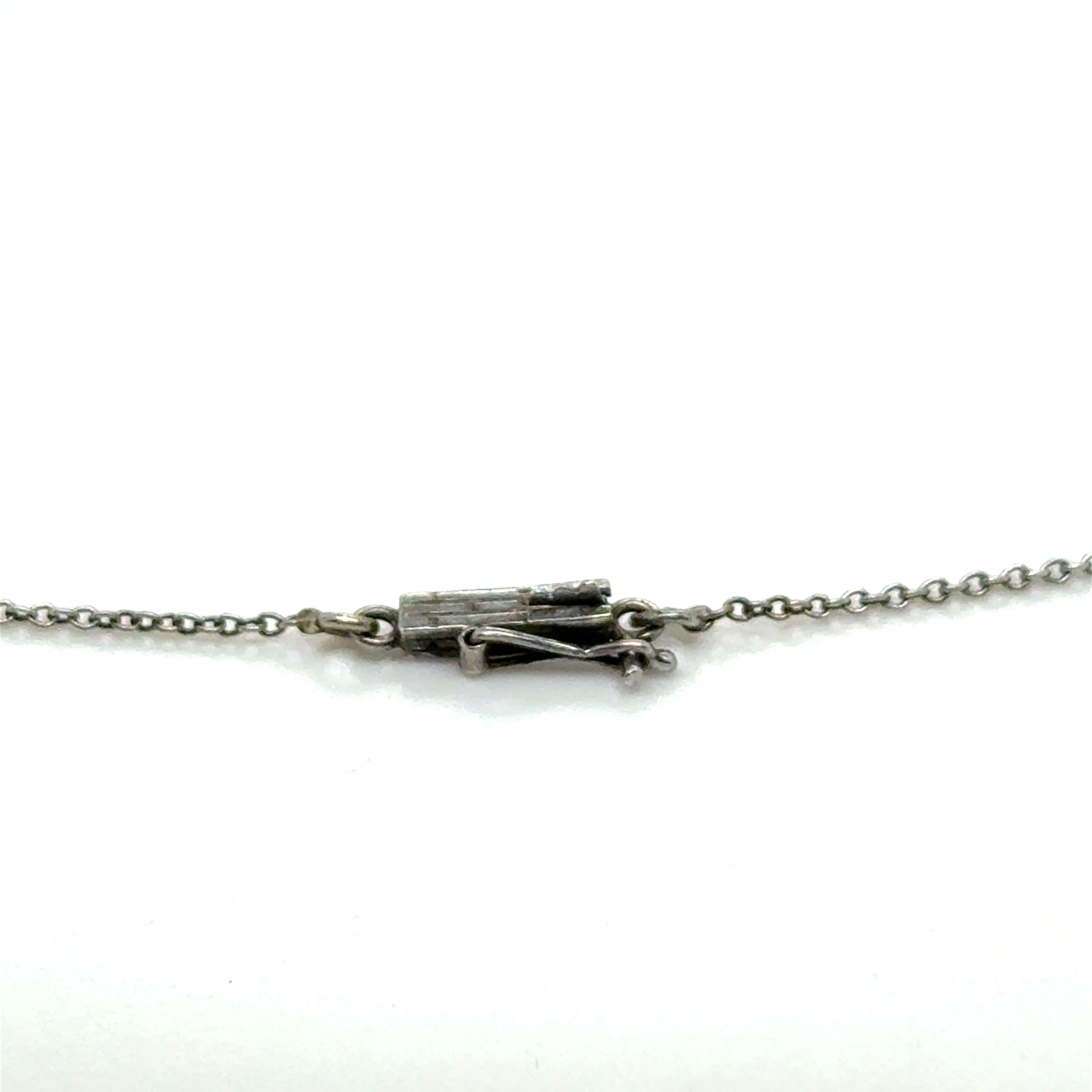 Pendentif édouardien ancien en platine et or blanc avec diamants en vente 3