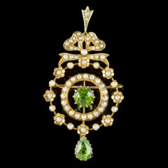 Antique Edwardian Peridot Pearl Pendant in 15ct Gold, circa 1901-1915