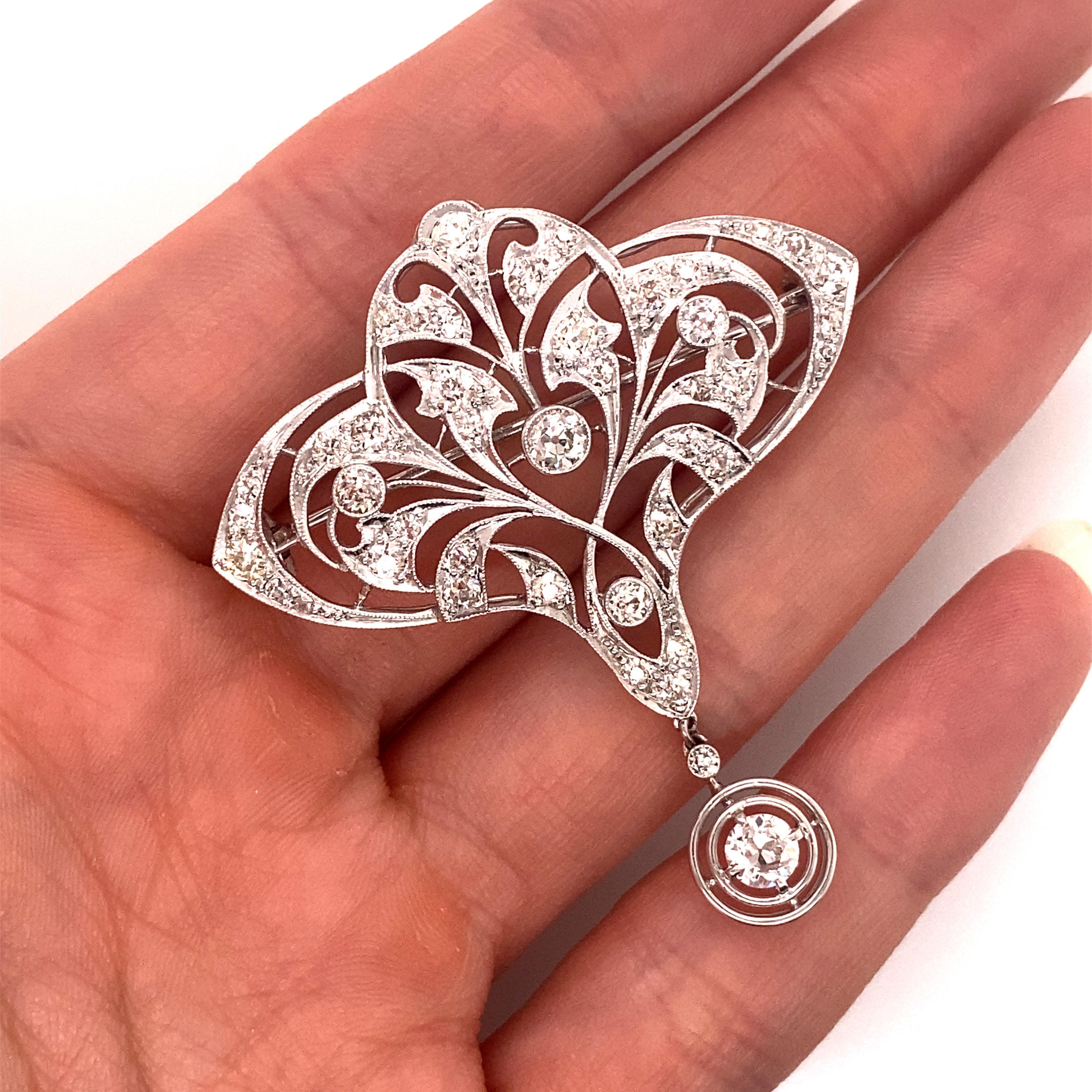 Antique Edwardian Period Platinum Filigree and Milgrain Diamond Brooch Pendant In Good Condition For Sale In Boston, MA