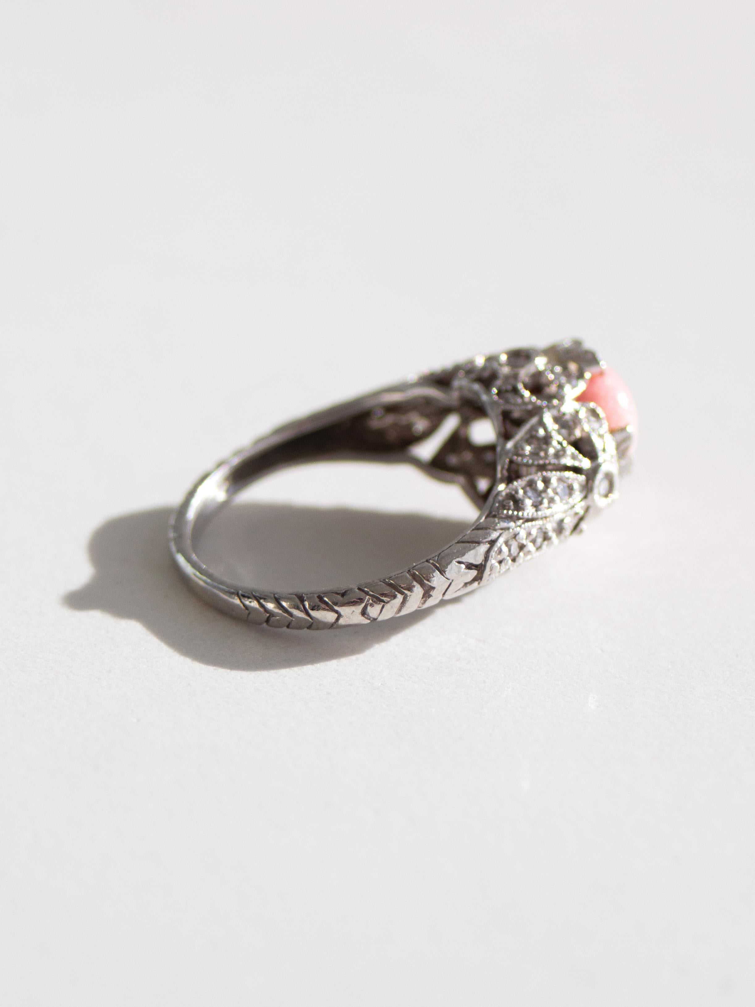 Antique Edwardian Pink Flame Conch Pearl Platinum PT900 Bow Diamond Ring 6.25 For Sale 4
