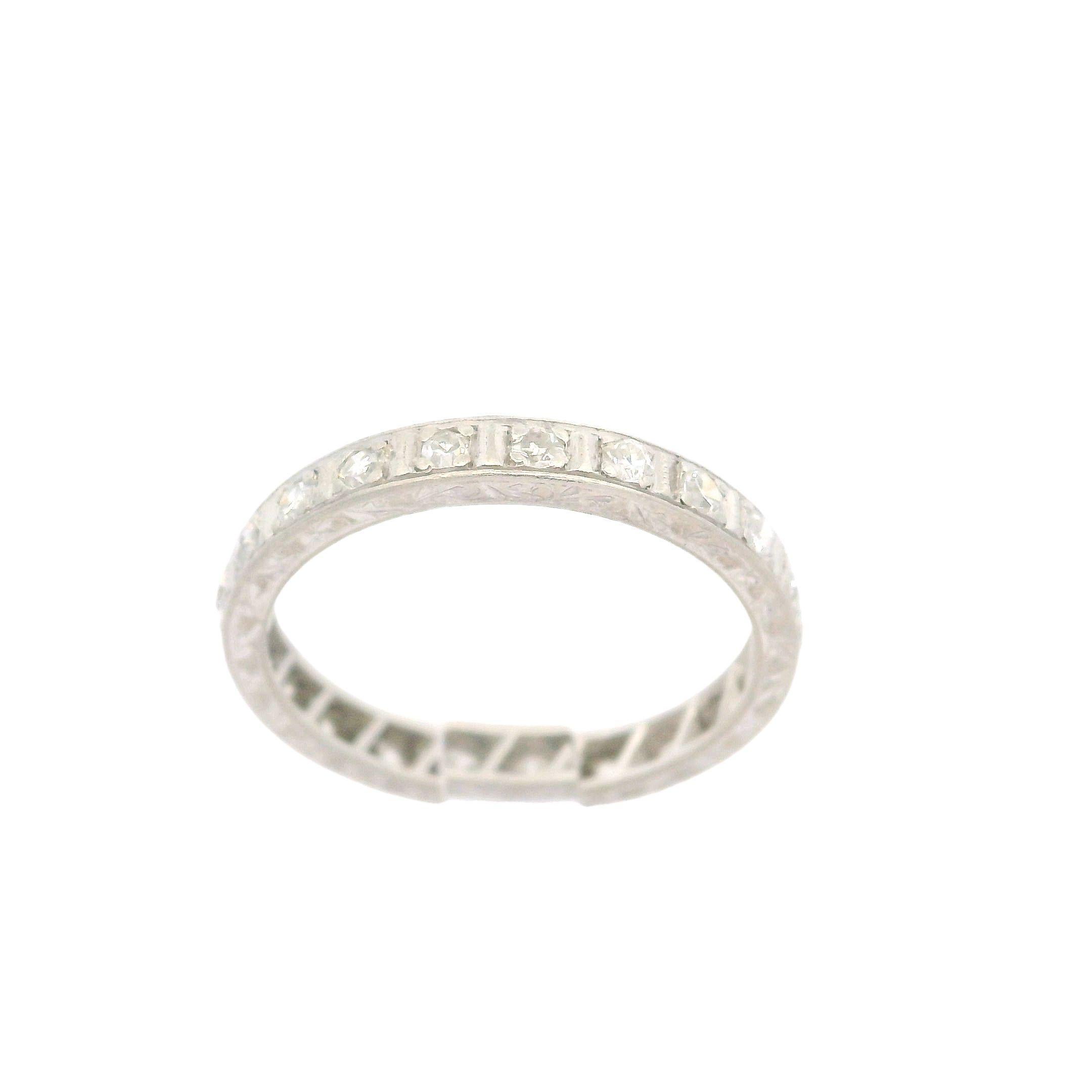 --Stone(s):--
(21) Natural Genuine Diamonds - Old Single Cut - Pave Set - G-I Color - VS2-I1 Clarity - 0.40ctw (approx.)

Material: Solid Platinum 
Weight: 2.30 Grams
Ring Size: 5.5 (Fitted on a finger. We can NOT custom size this ring.)
Ring Width: