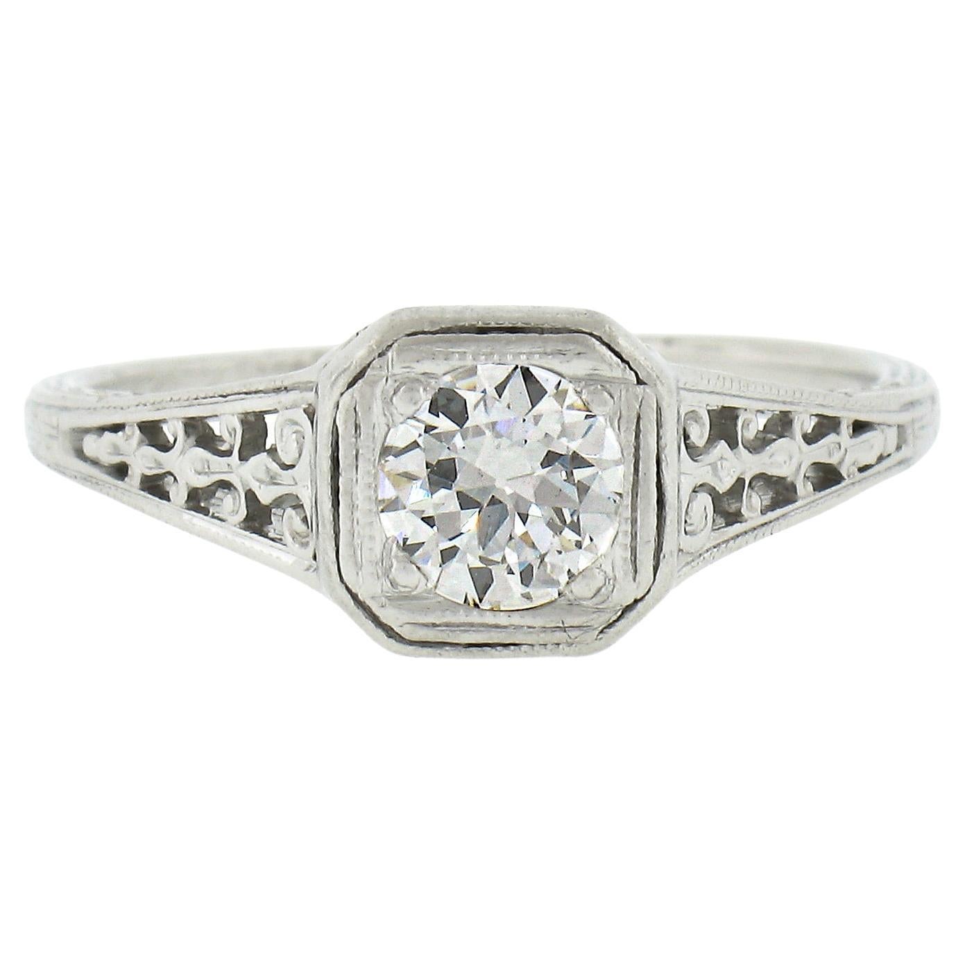 Antiguo anillo de compromiso eduardiano de platino con filigrana de diamantes europeos antiguos de 0,47 ct