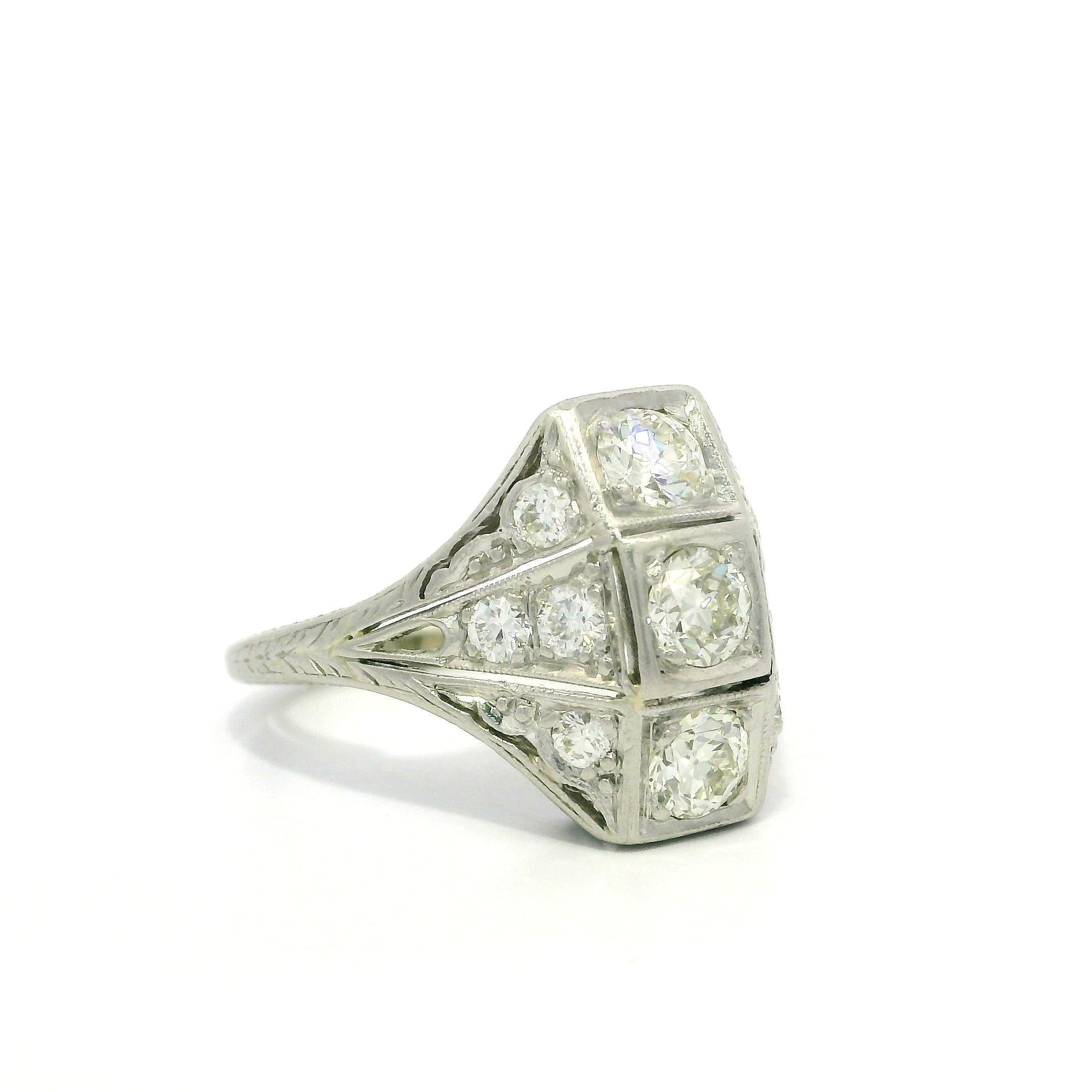 Antique Edwardian Platinum 0.76ctw Old Cut Diamond Stack Look Dinner Ring in vendita 10