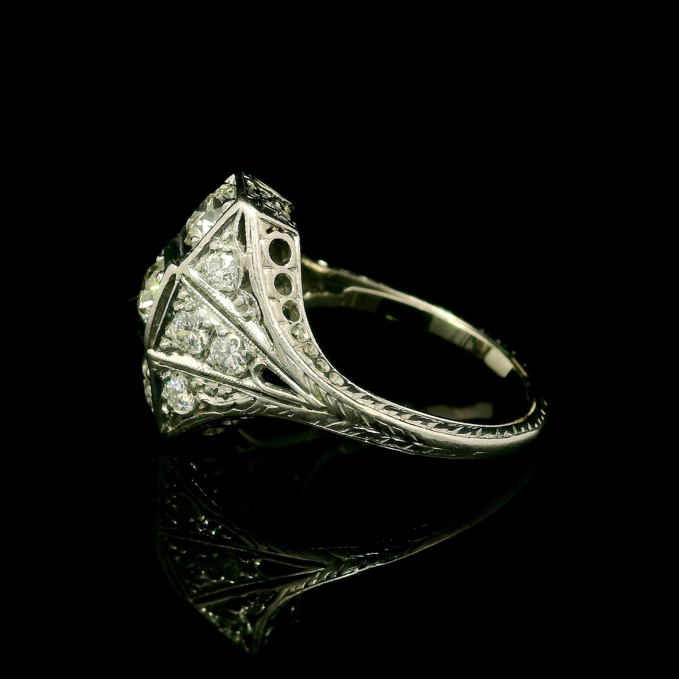 Antique Edwardian Platinum 0.76ctw Old Cut Diamond Stack Look Dinner Ring in vendita 1