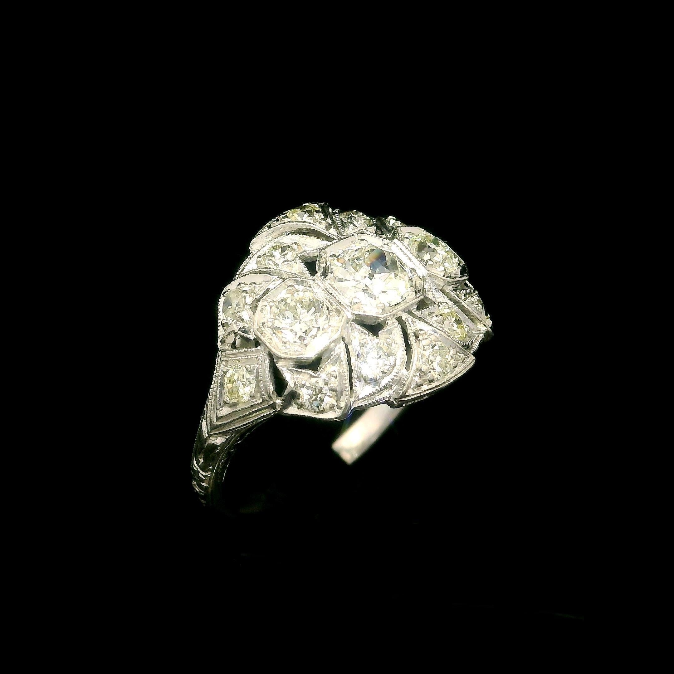 Bague édouardienne ancienne en platine 0,84 carat avec diamant taille simple, vieille Europe et ancienne Pour femmes en vente
