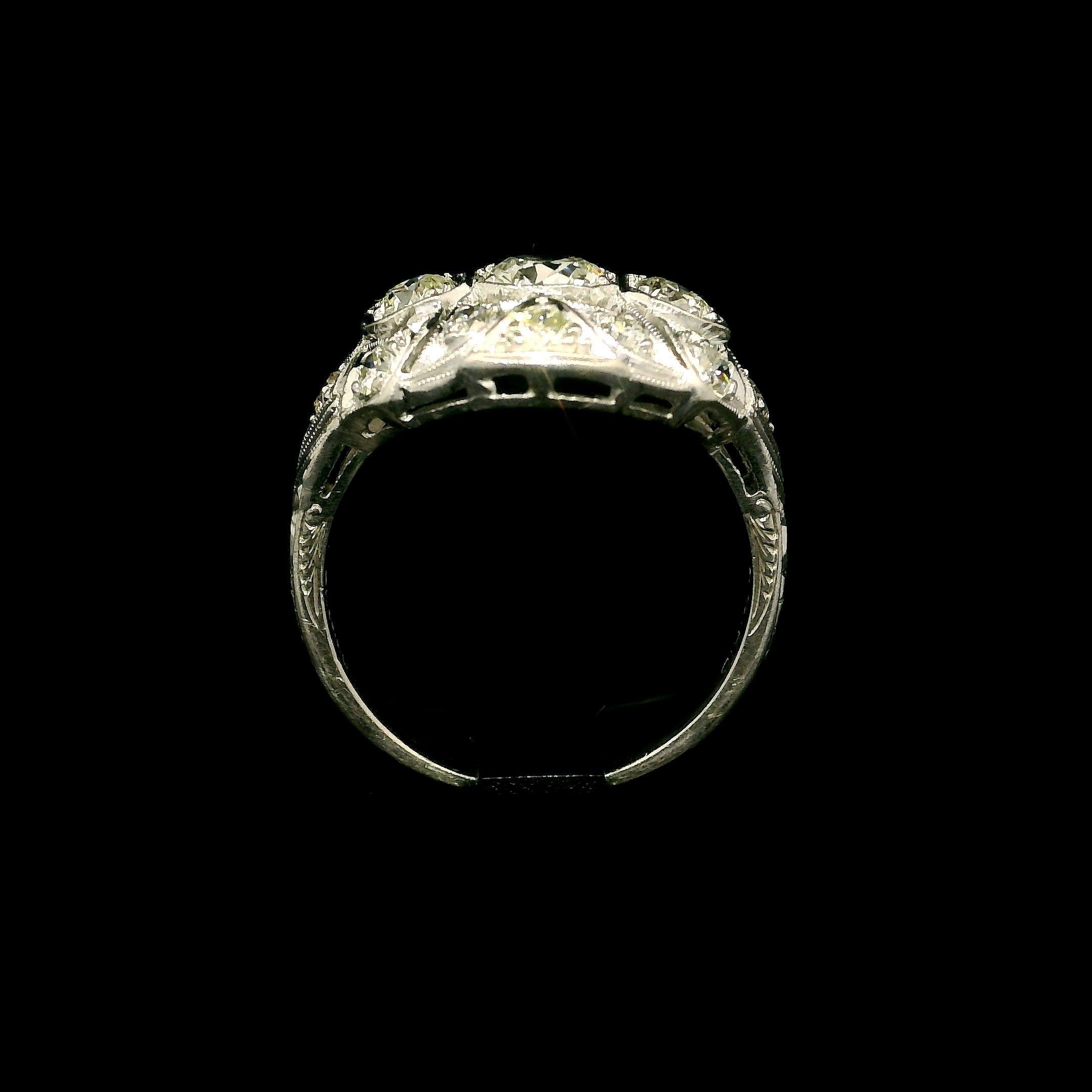 Bague édouardienne ancienne en platine 0,84 carat avec diamant taille simple, vieille Europe et ancienne en vente 1